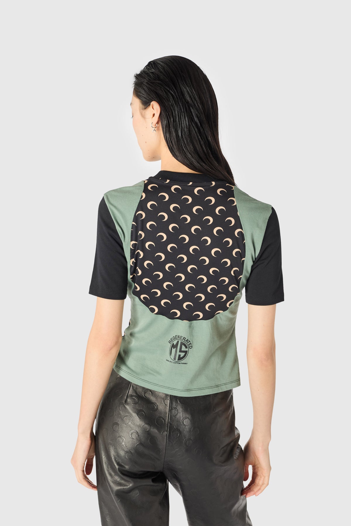 The Louvre Upcycled Baby-Fit T-Shirt Mona Lisa, image 4 of 5