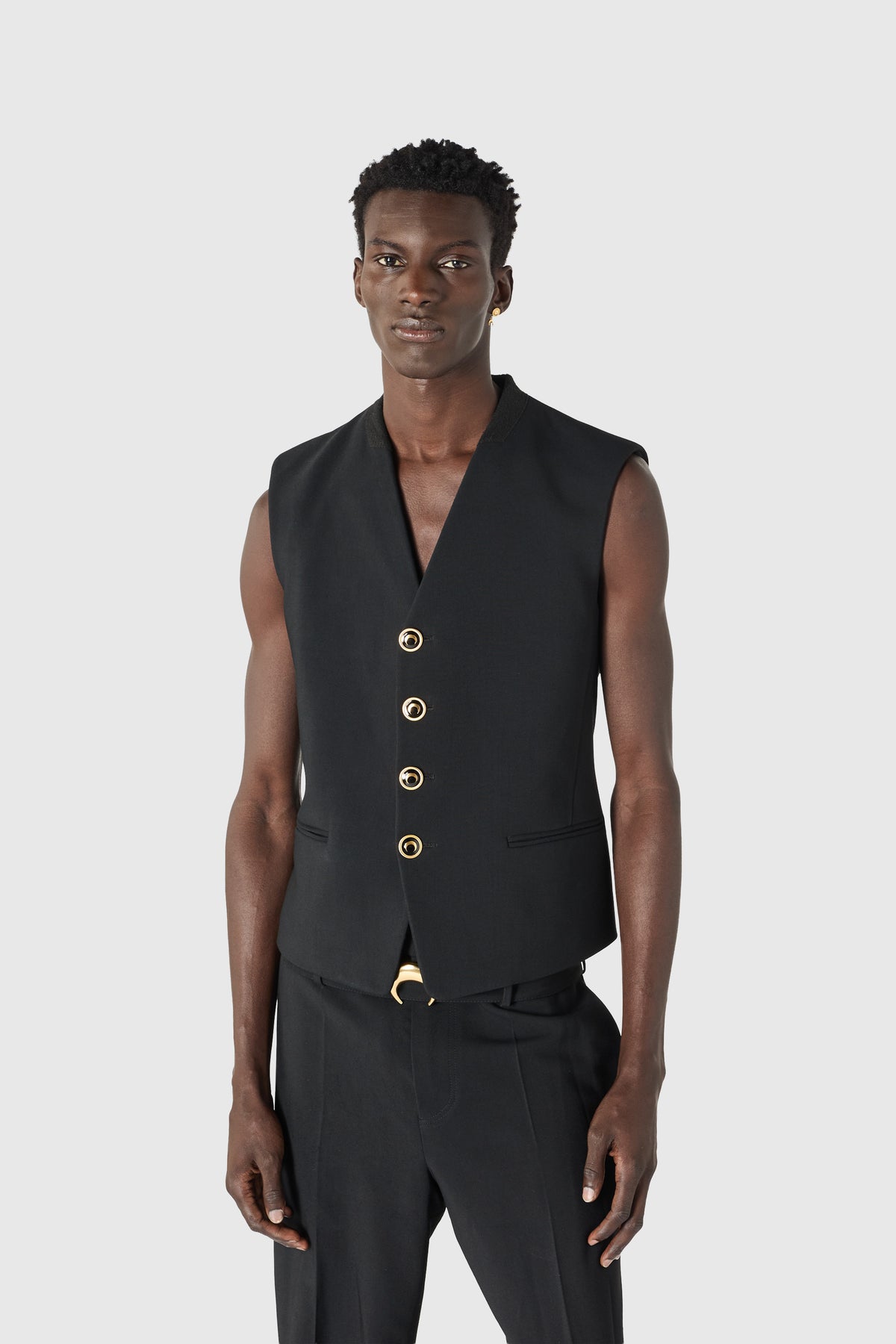 Tailored sleeveless jacket