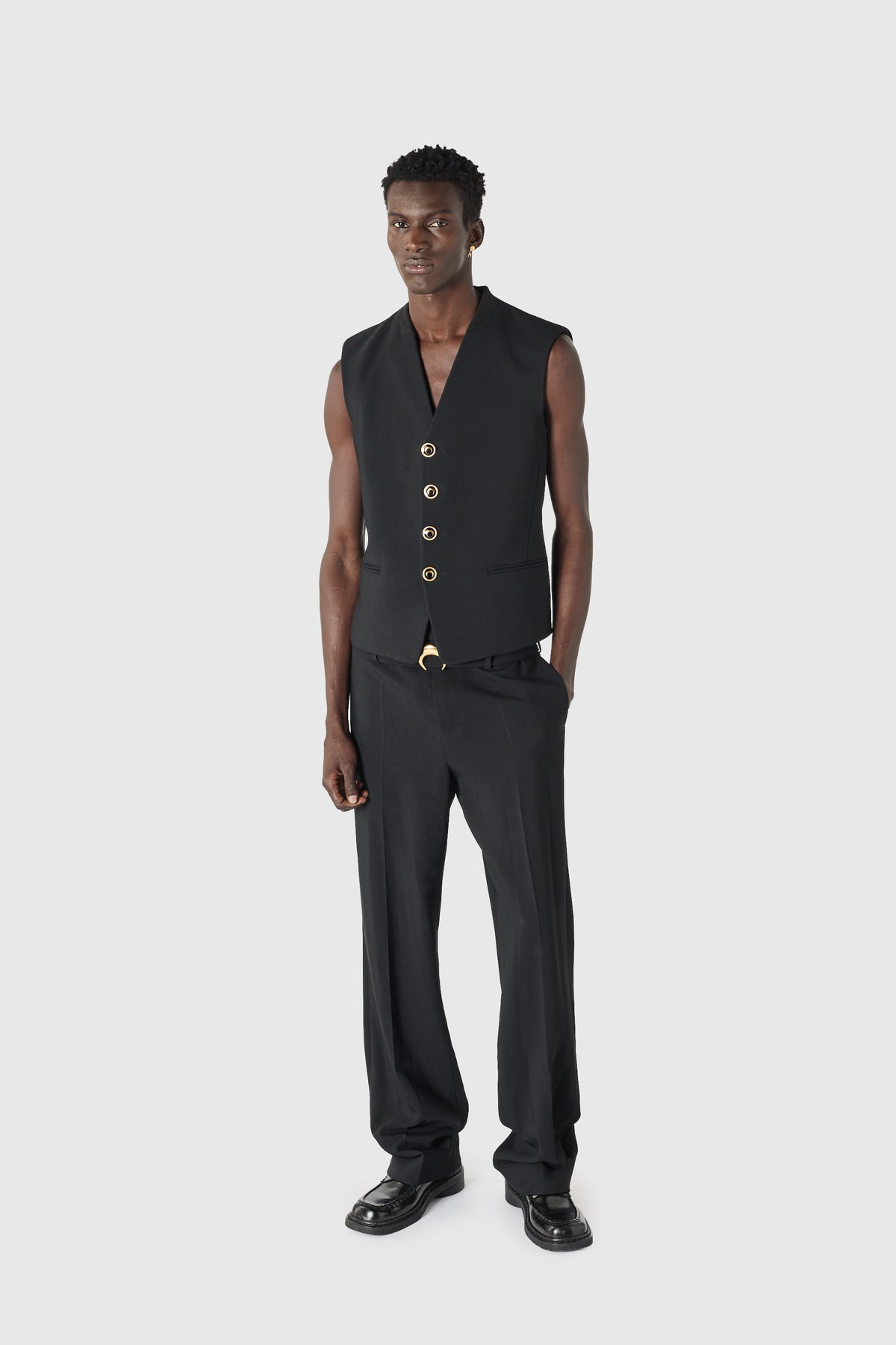 Tailored sleeveless jacket