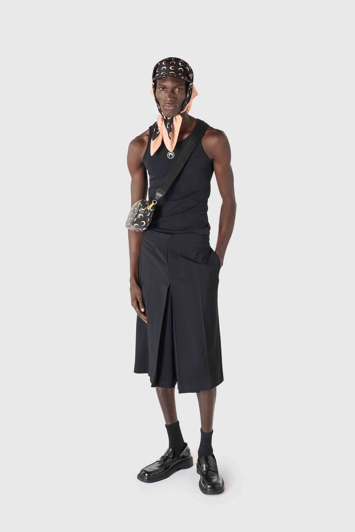 Tailored wool serge bermuda with pleats