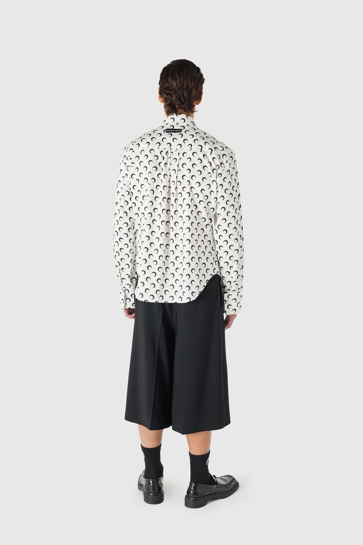 Tailored wool serge bermuda with pleats, image 6 of 7