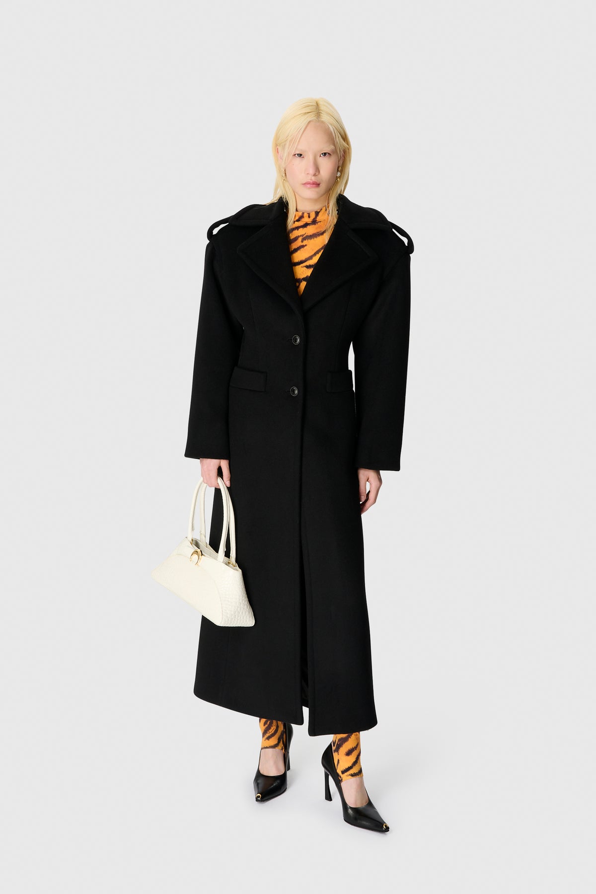 MANTEAU LONG EN LAINE ÉPAISSE ET PEAU LAINÉE