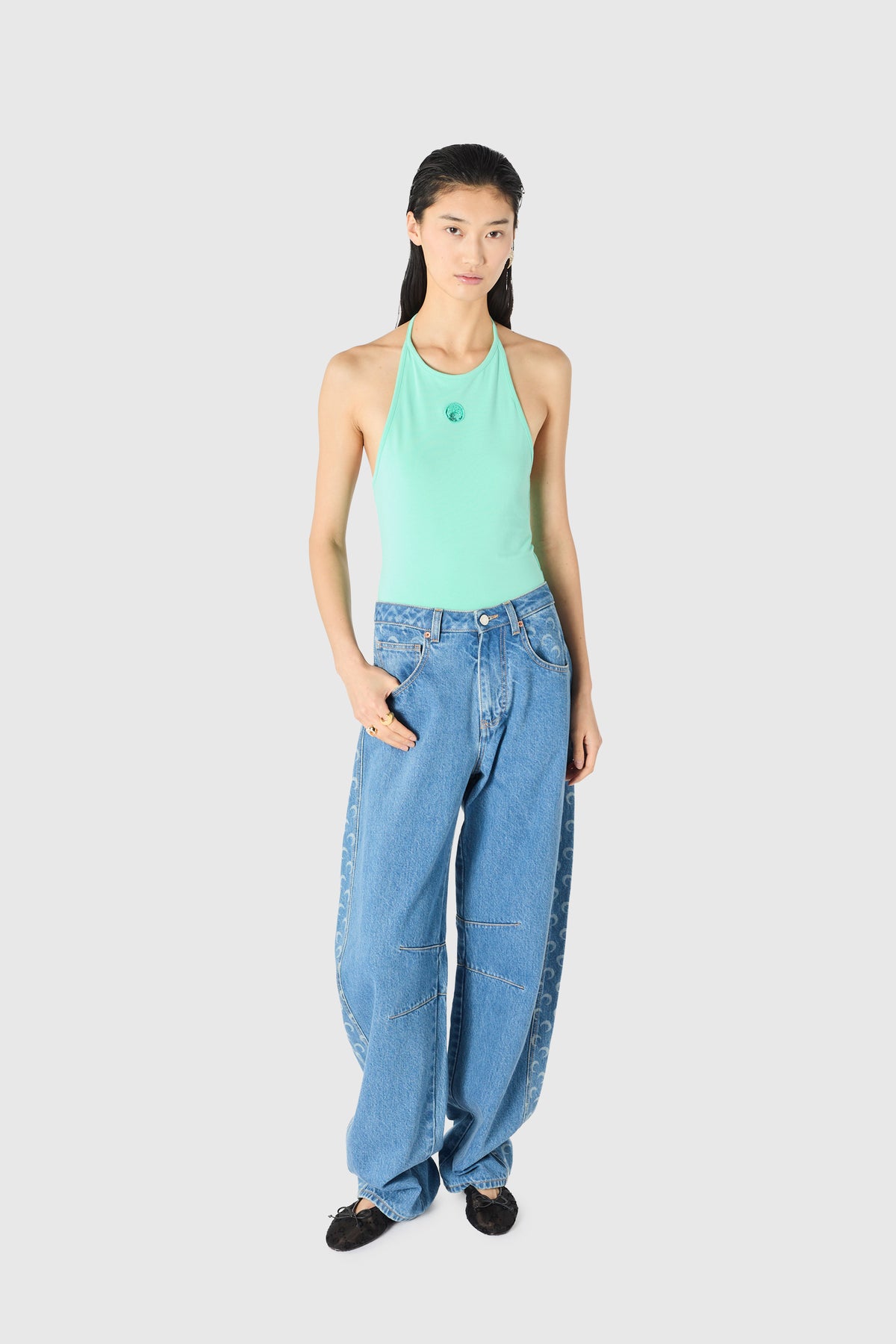 Jean barrel en denim de coton biologique bleu clair, image 5 sur 7