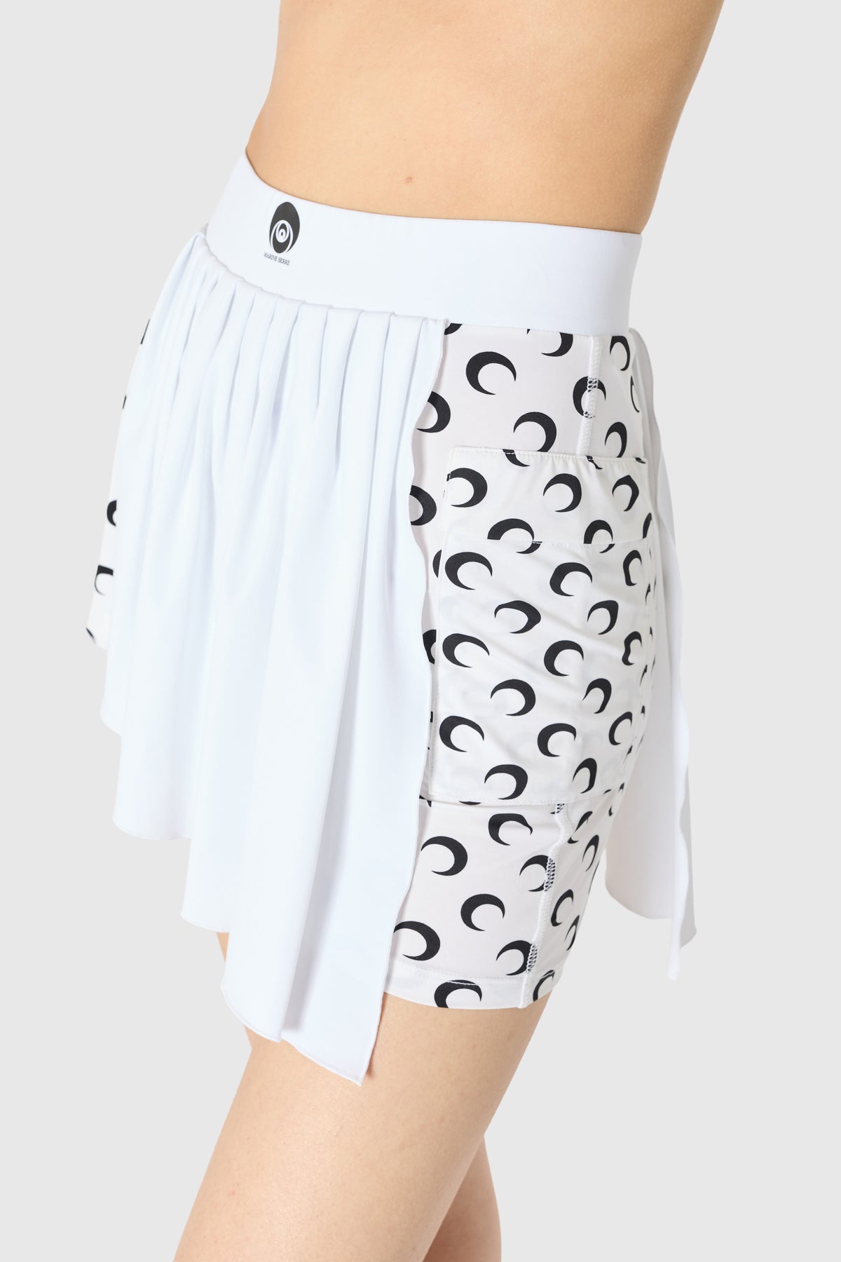 Mini jupe-short de sport à empiècements moon