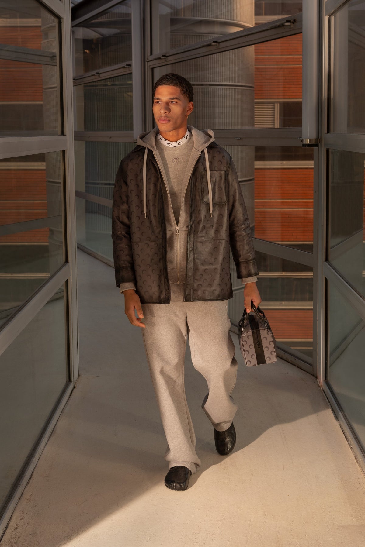 Look 10