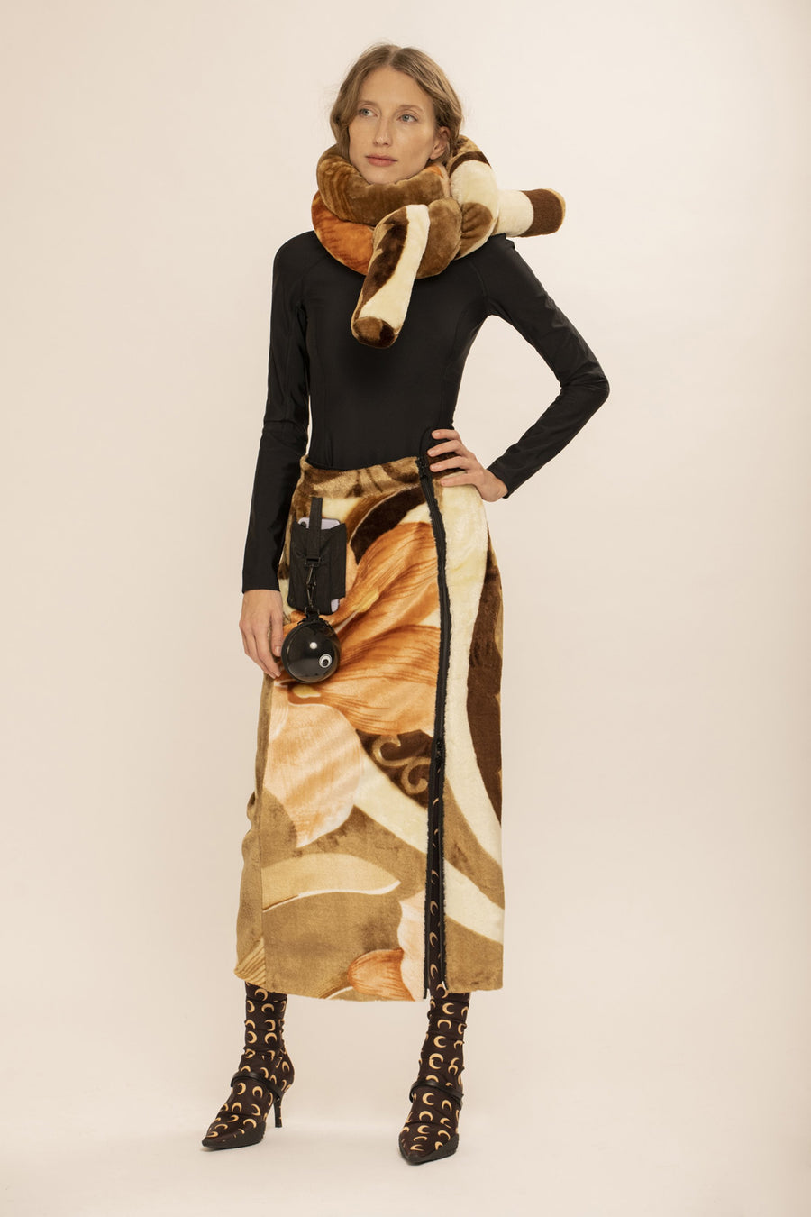 LOOK 42