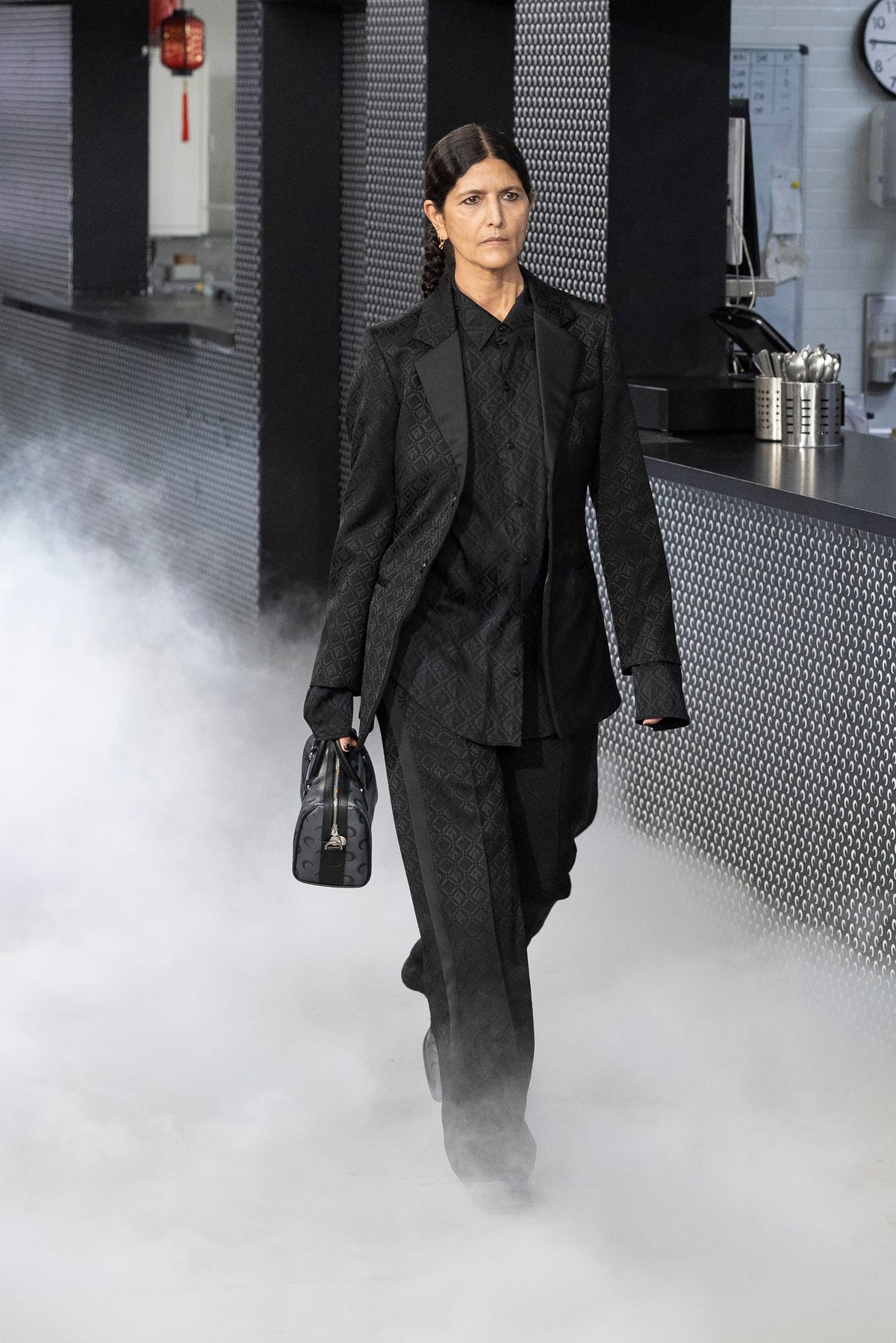 Look 10