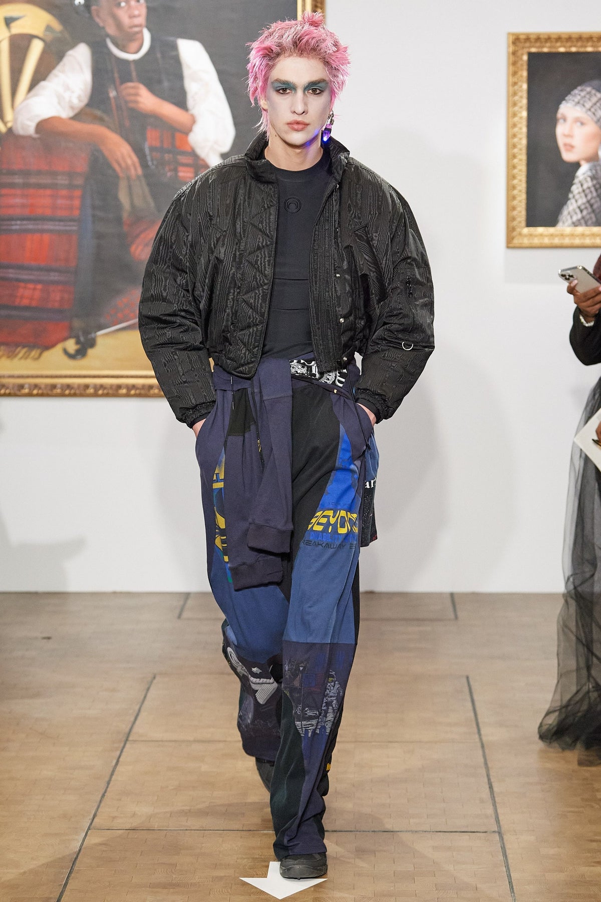 LOOK 23