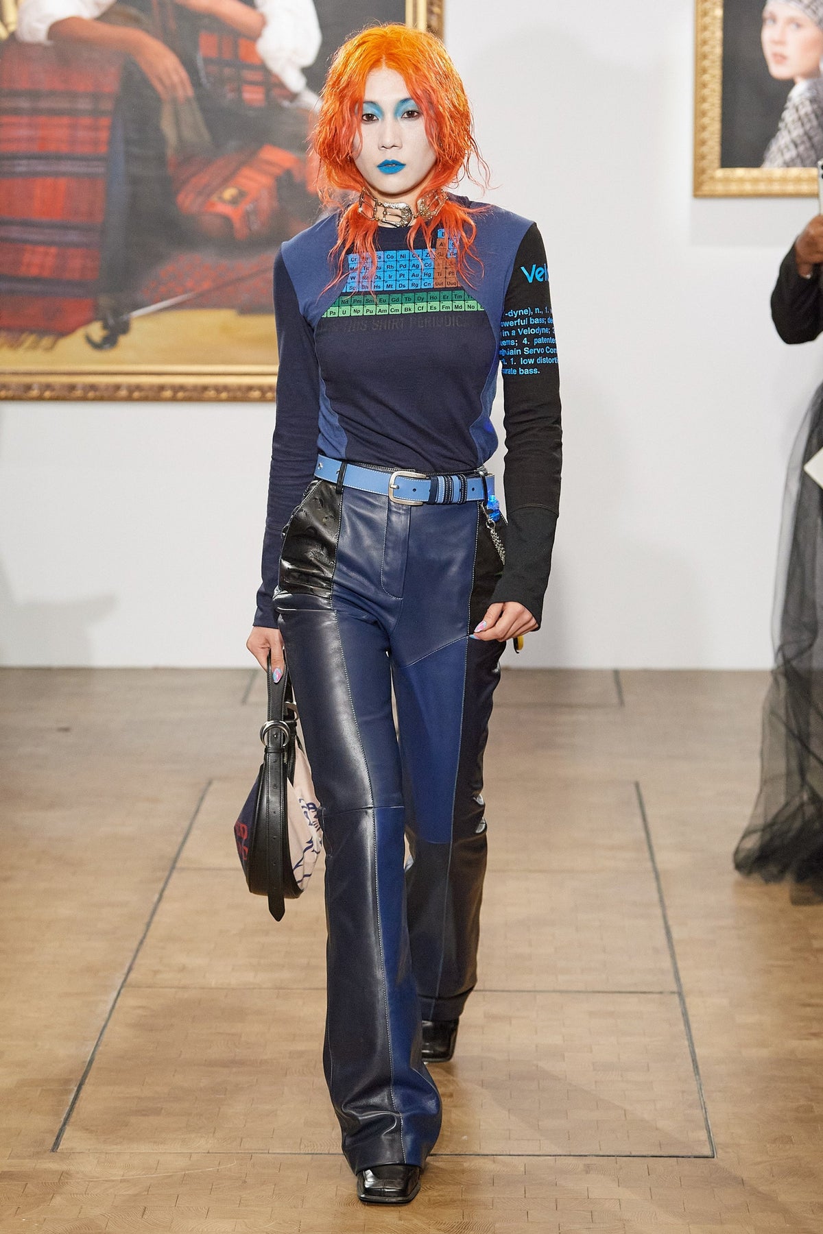 LOOK 24