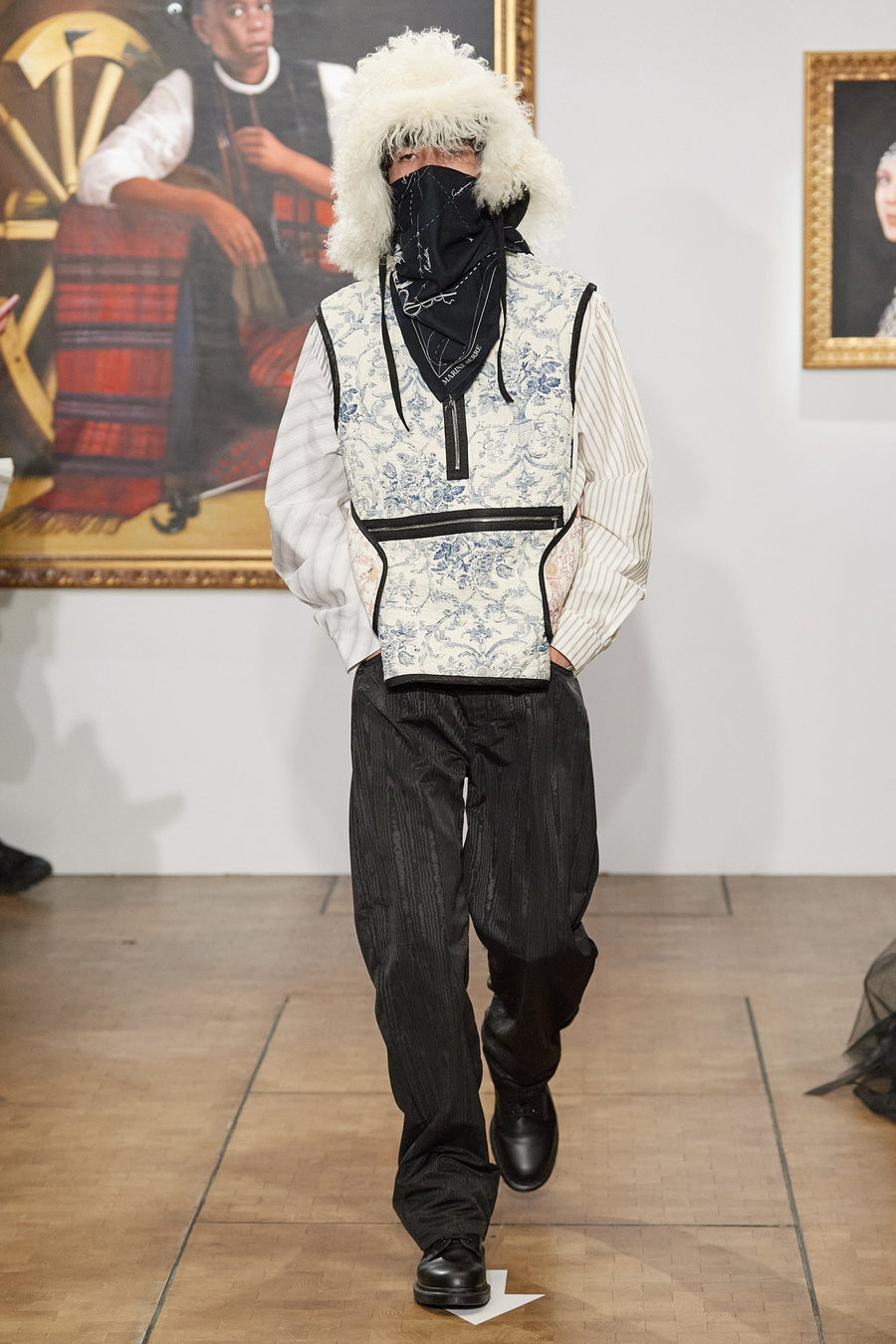 LOOK 29
