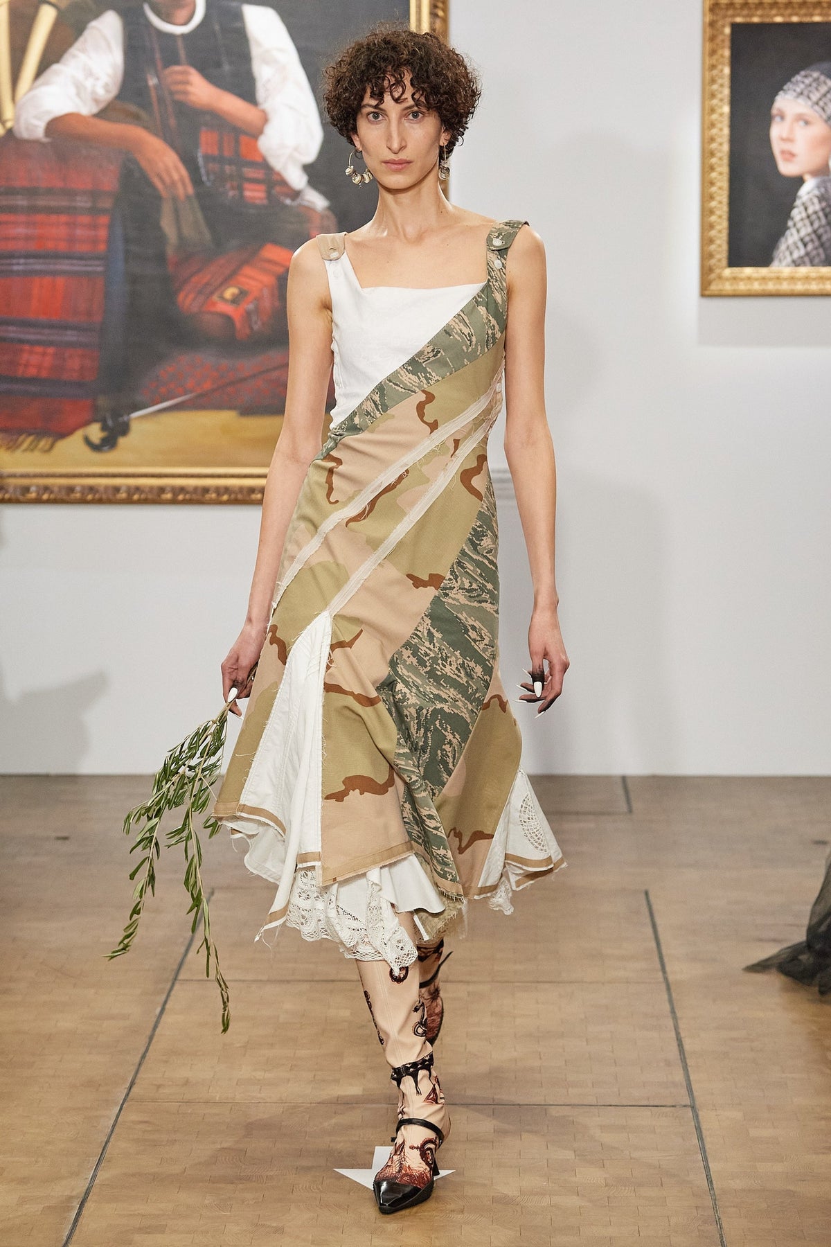 LOOK 33