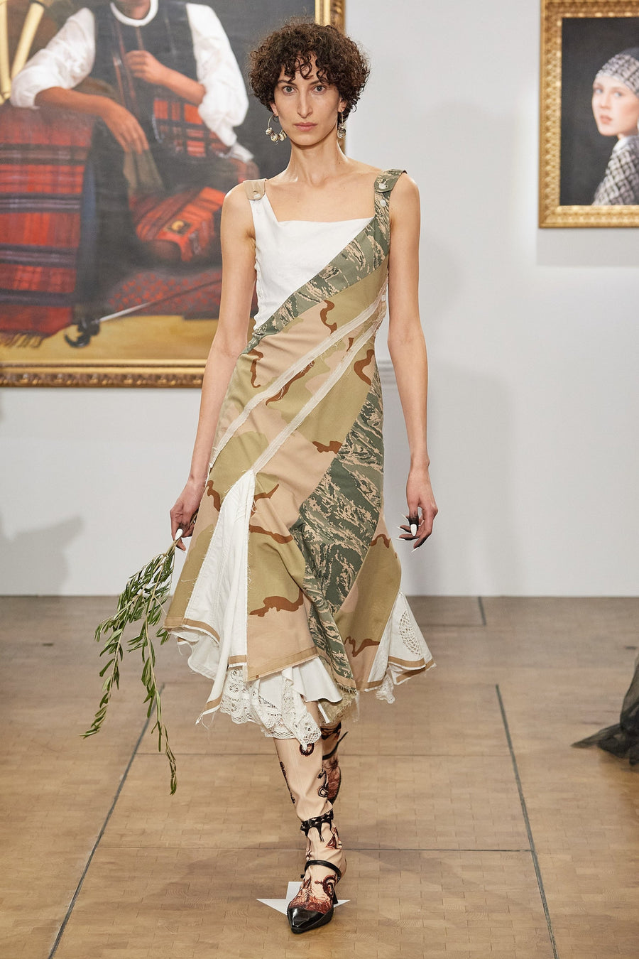LOOK 33