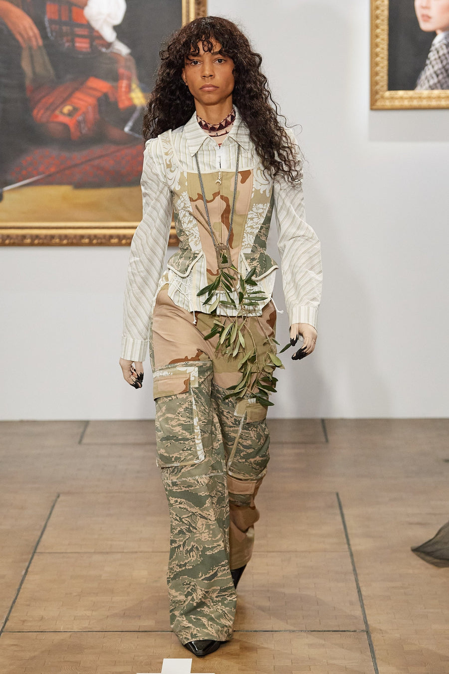 LOOK 34