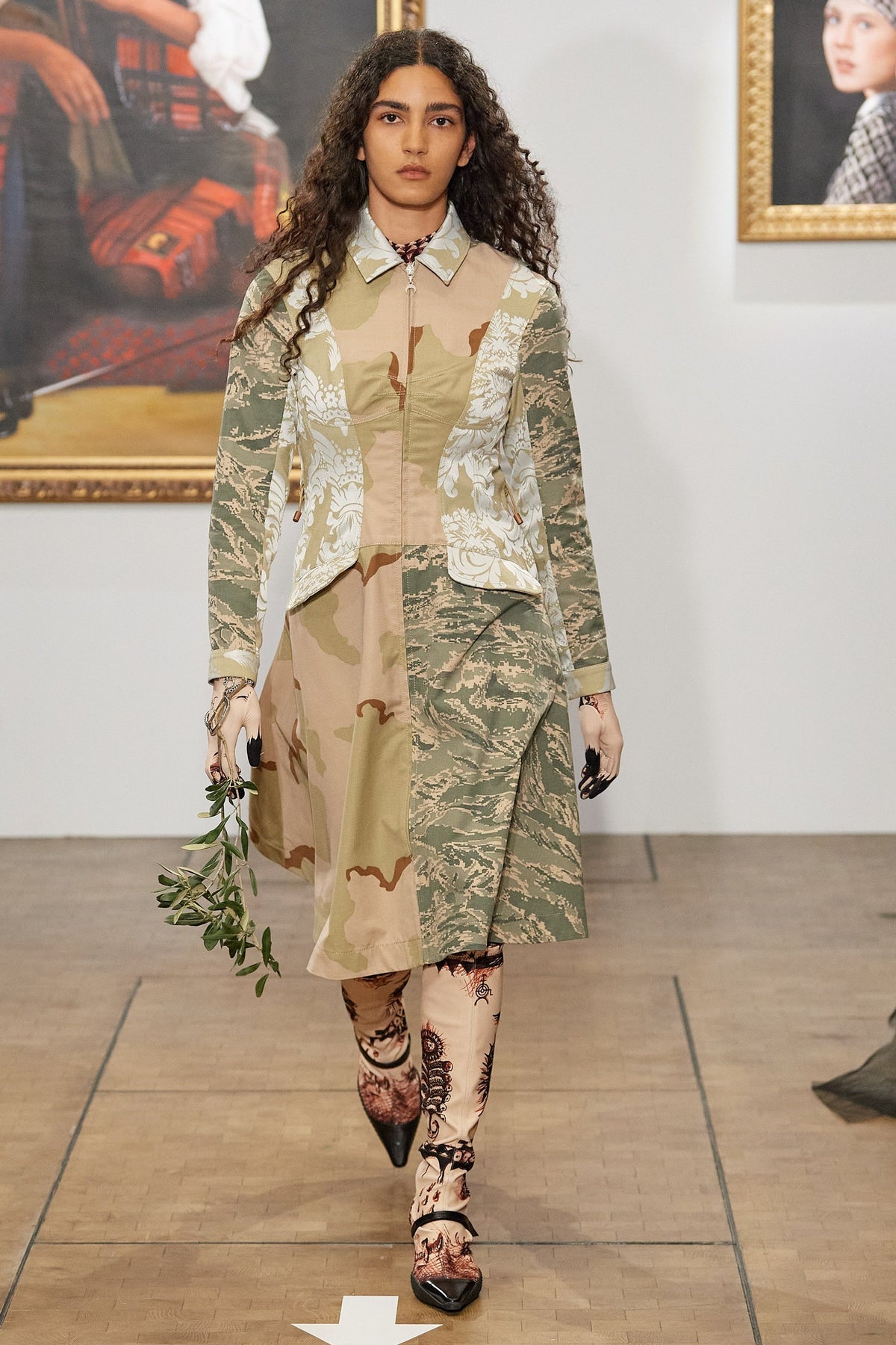 LOOK 38