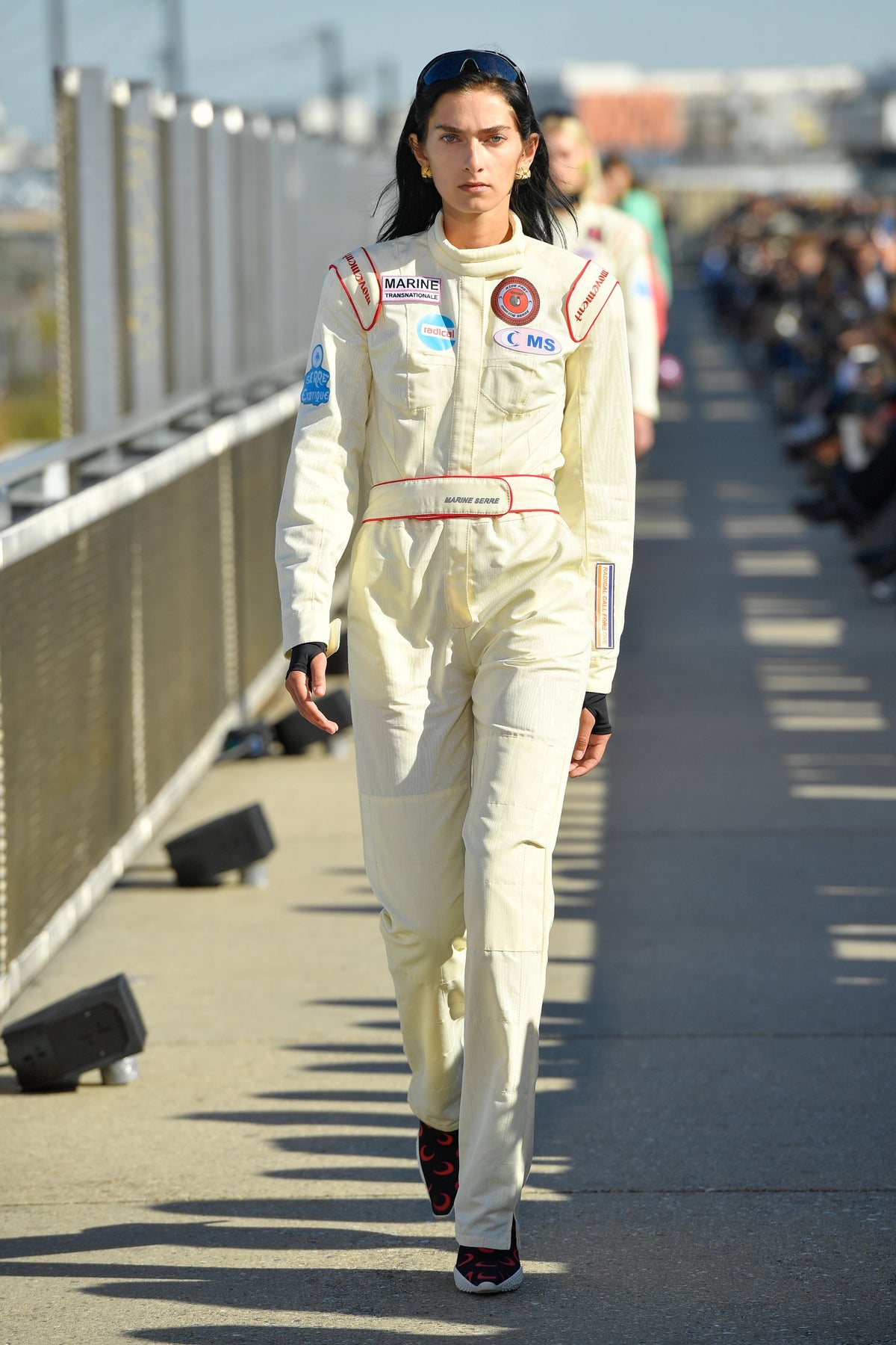 LOOK 12