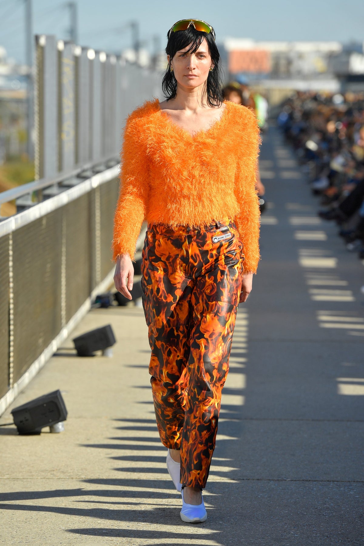LOOK 24