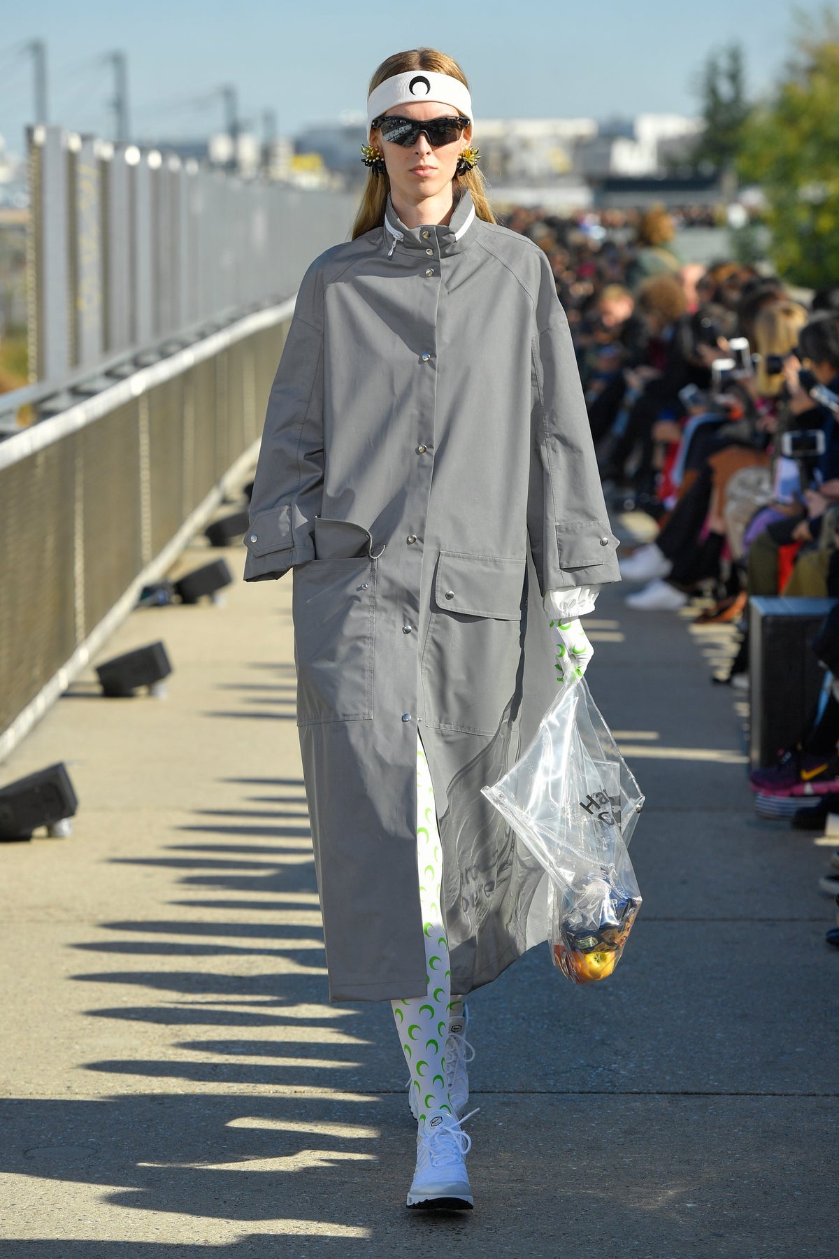 LOOK 37