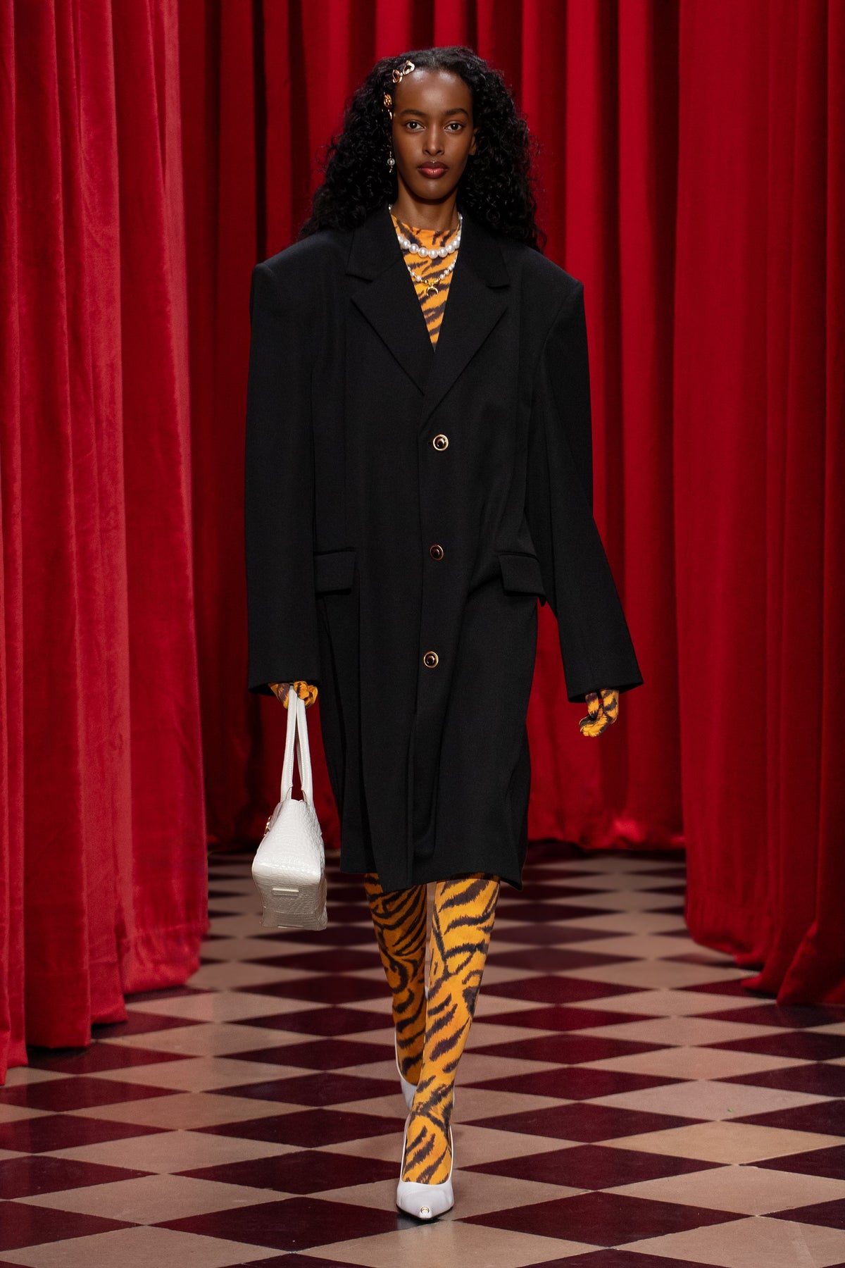 Look 7