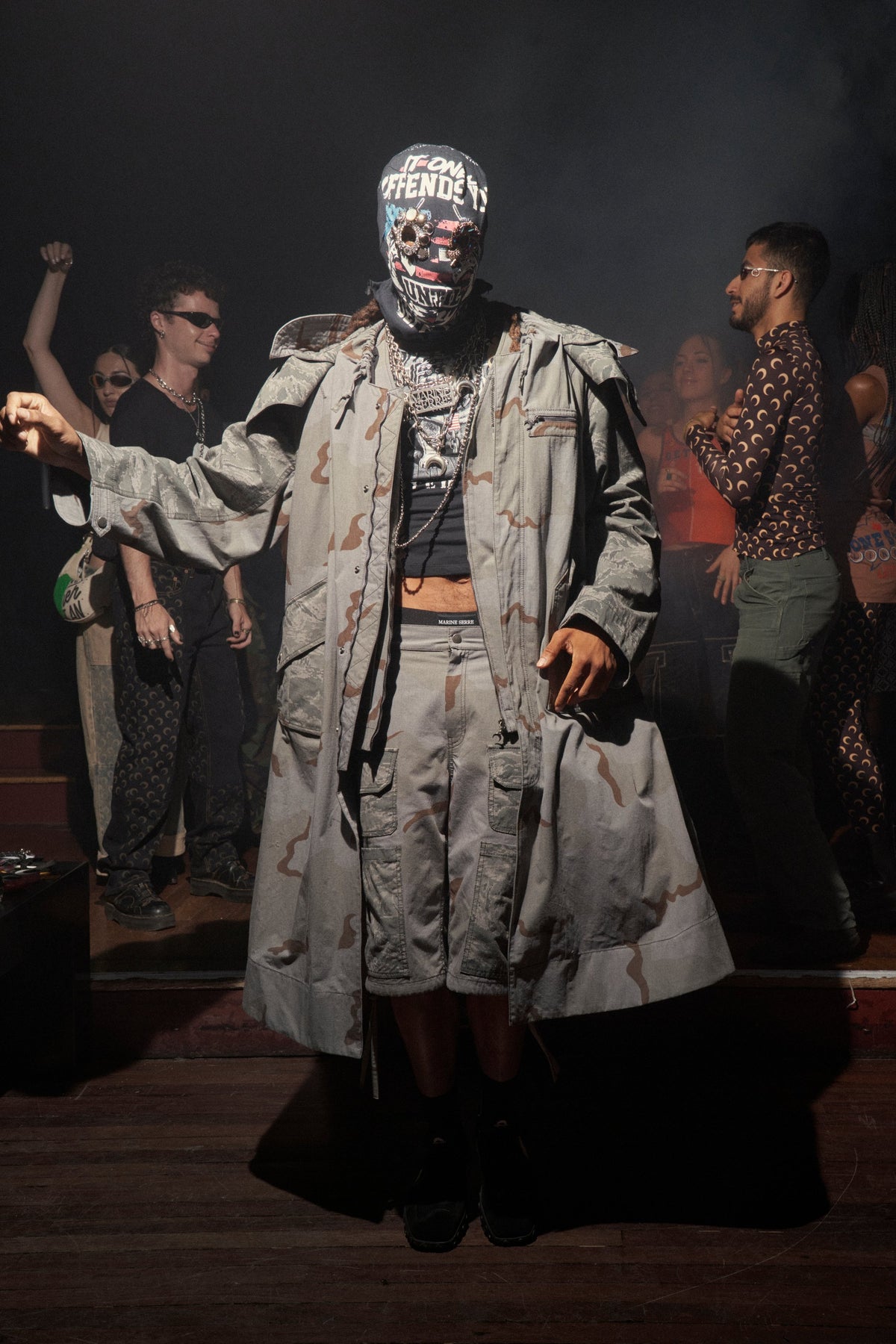 Look 10