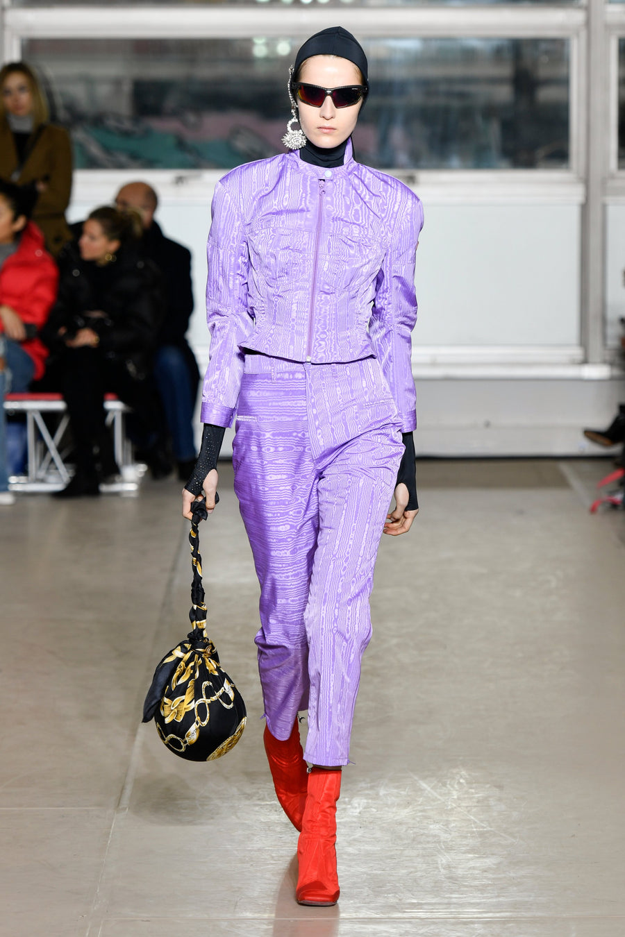 LOOK 4