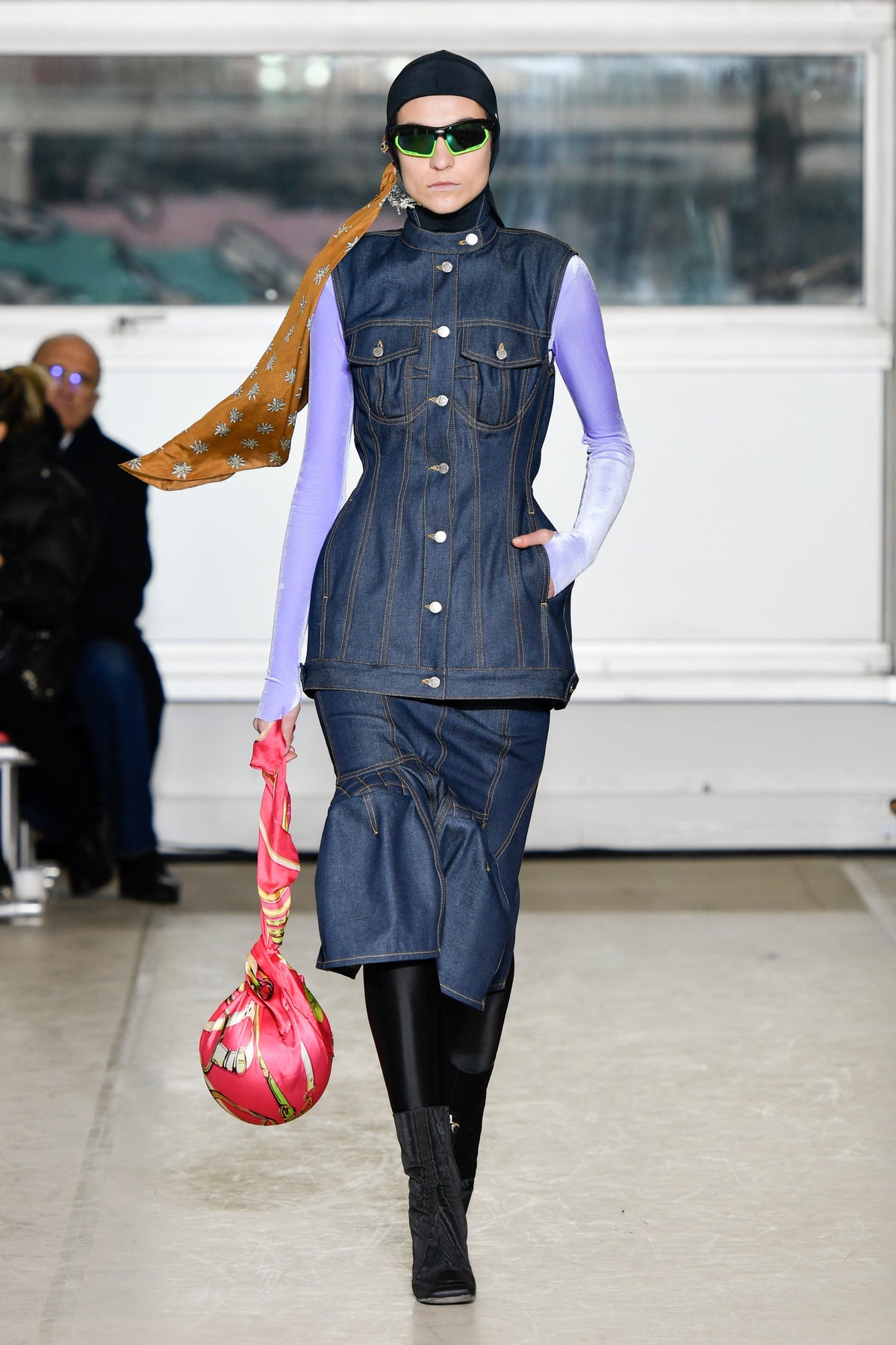 LOOK 5