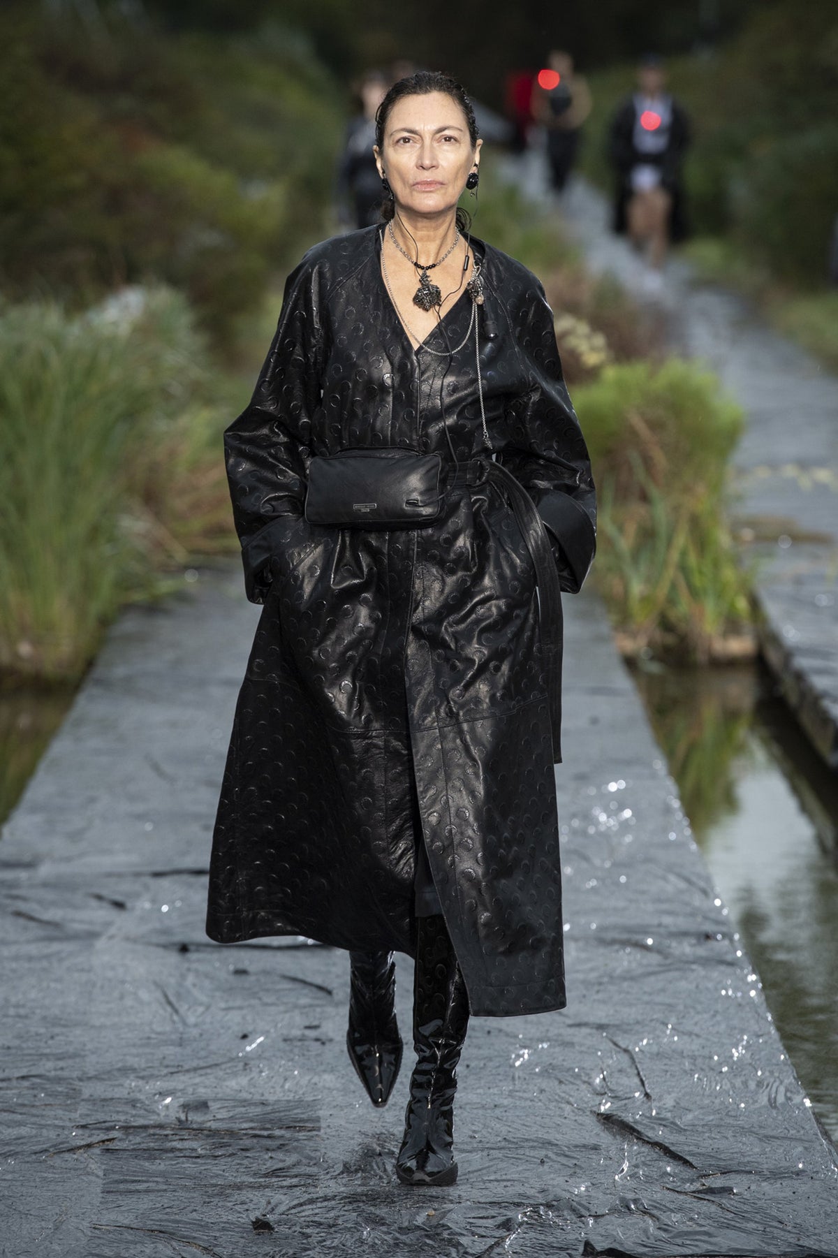 LOOK 5