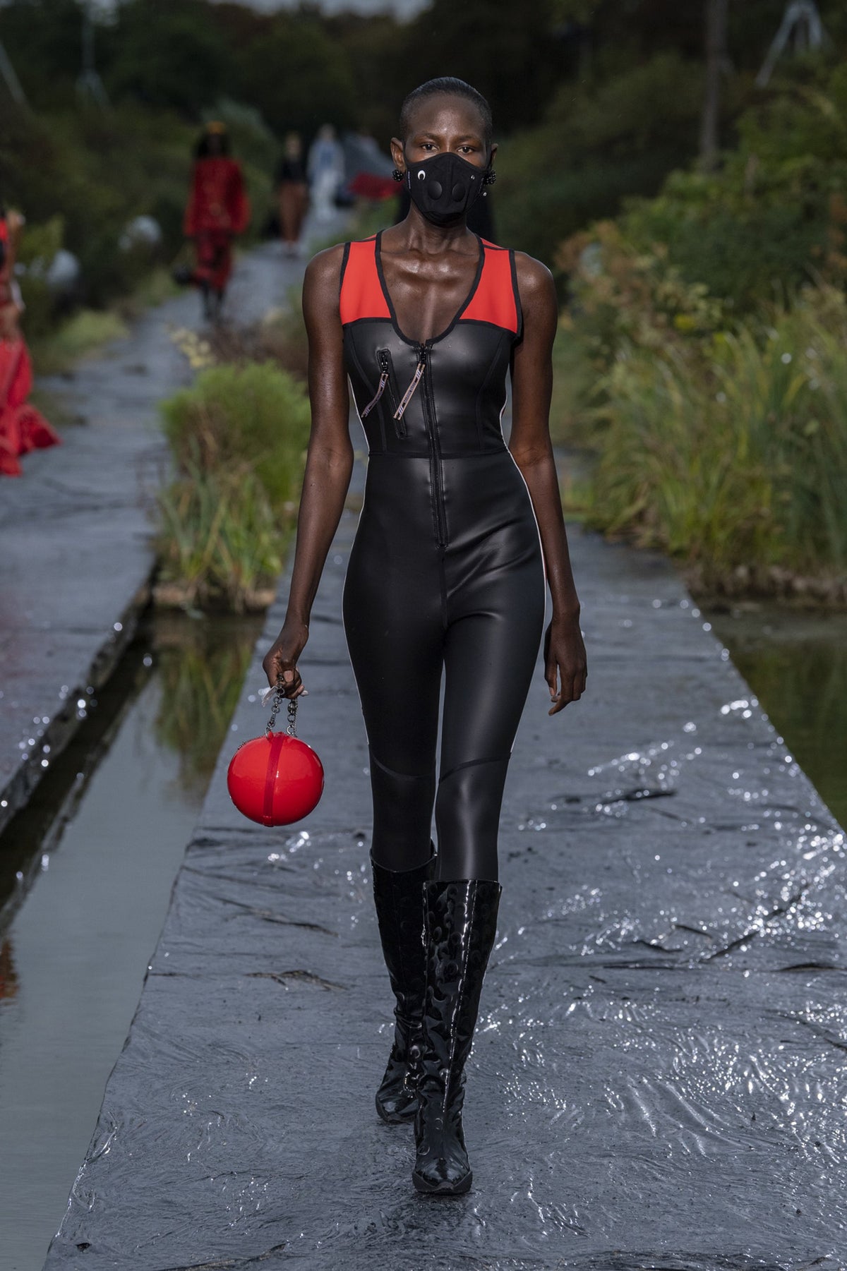 LOOK 18