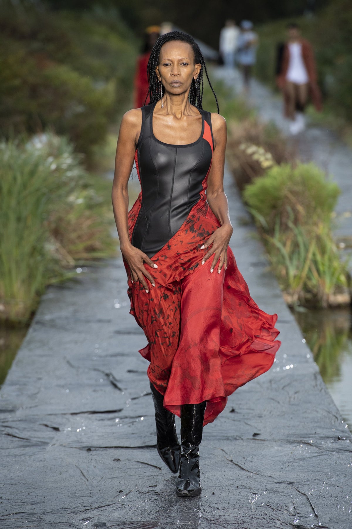 LOOK 19