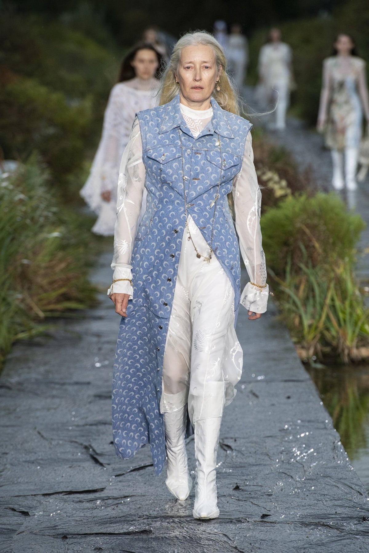 LOOK 25