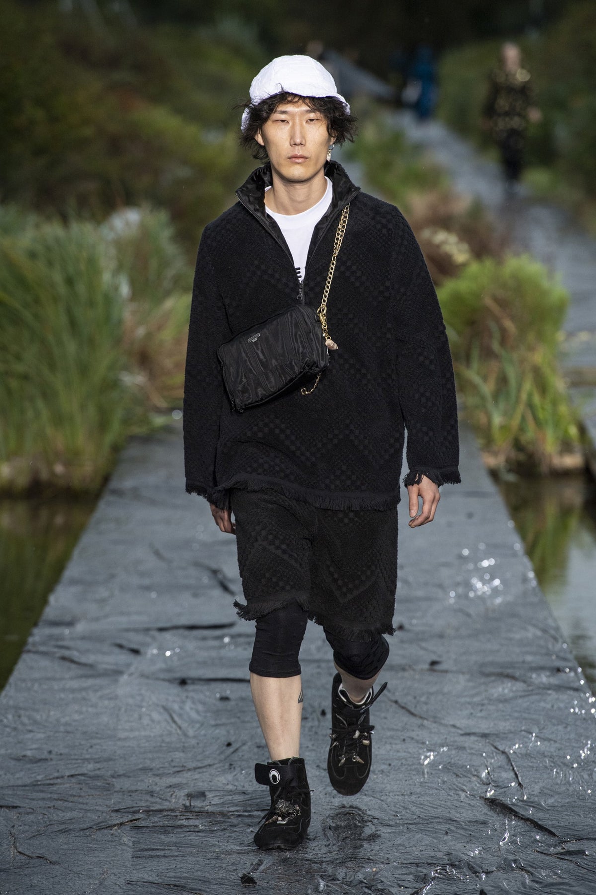 LOOK 35