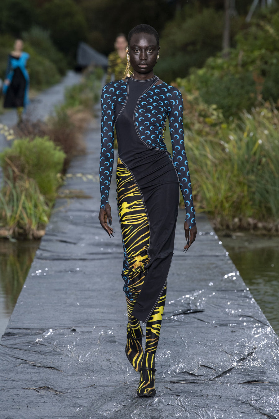 LOOK 42