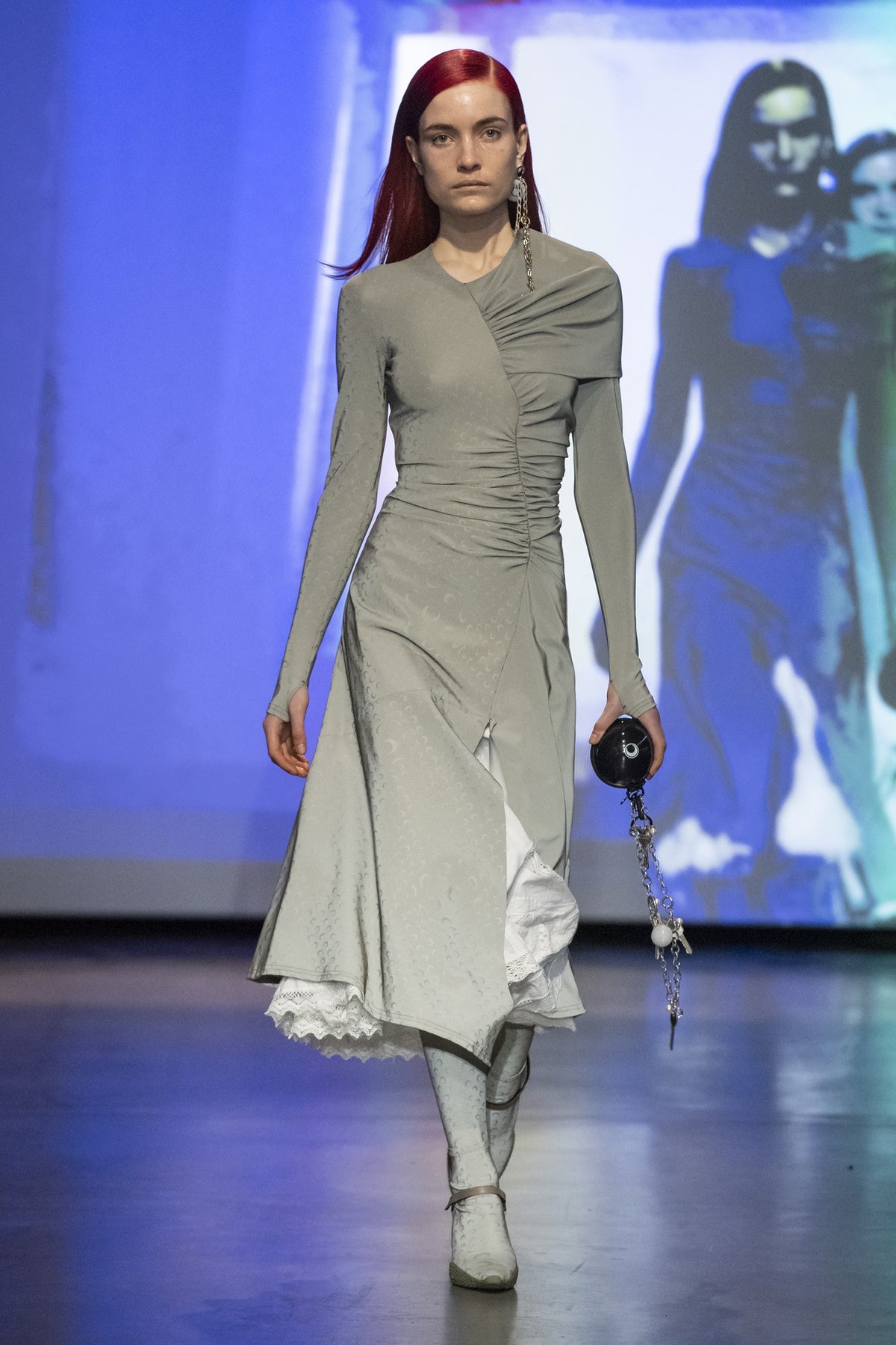 LOOK 3