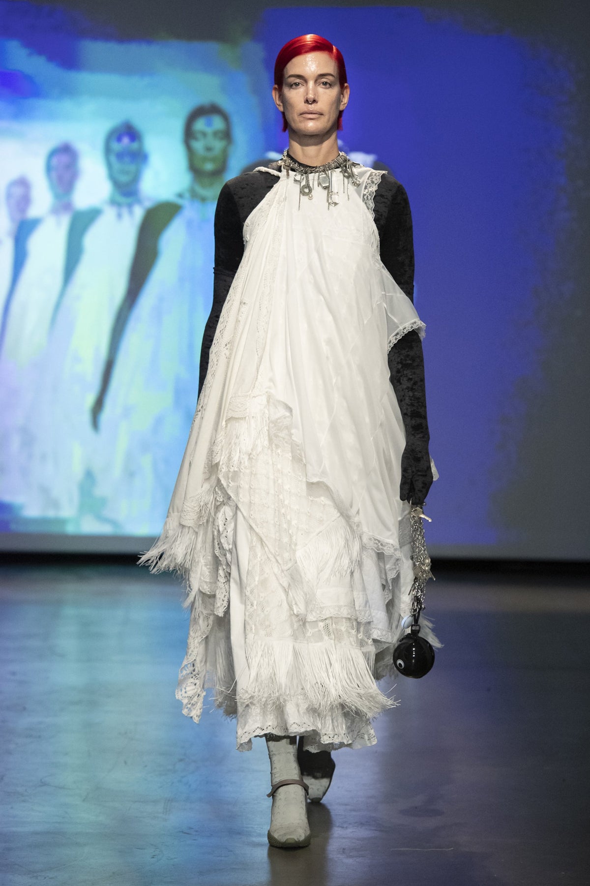 LOOK 4