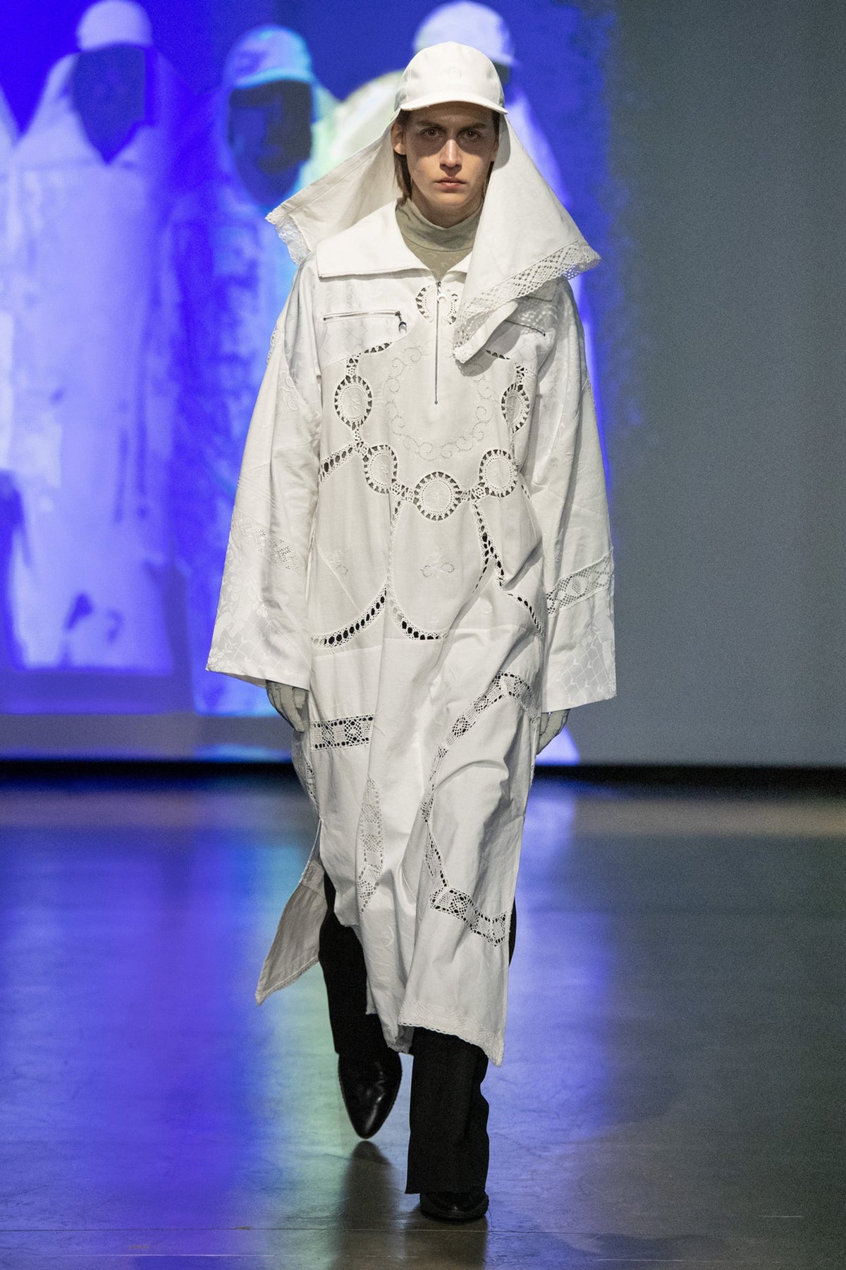 LOOK 5