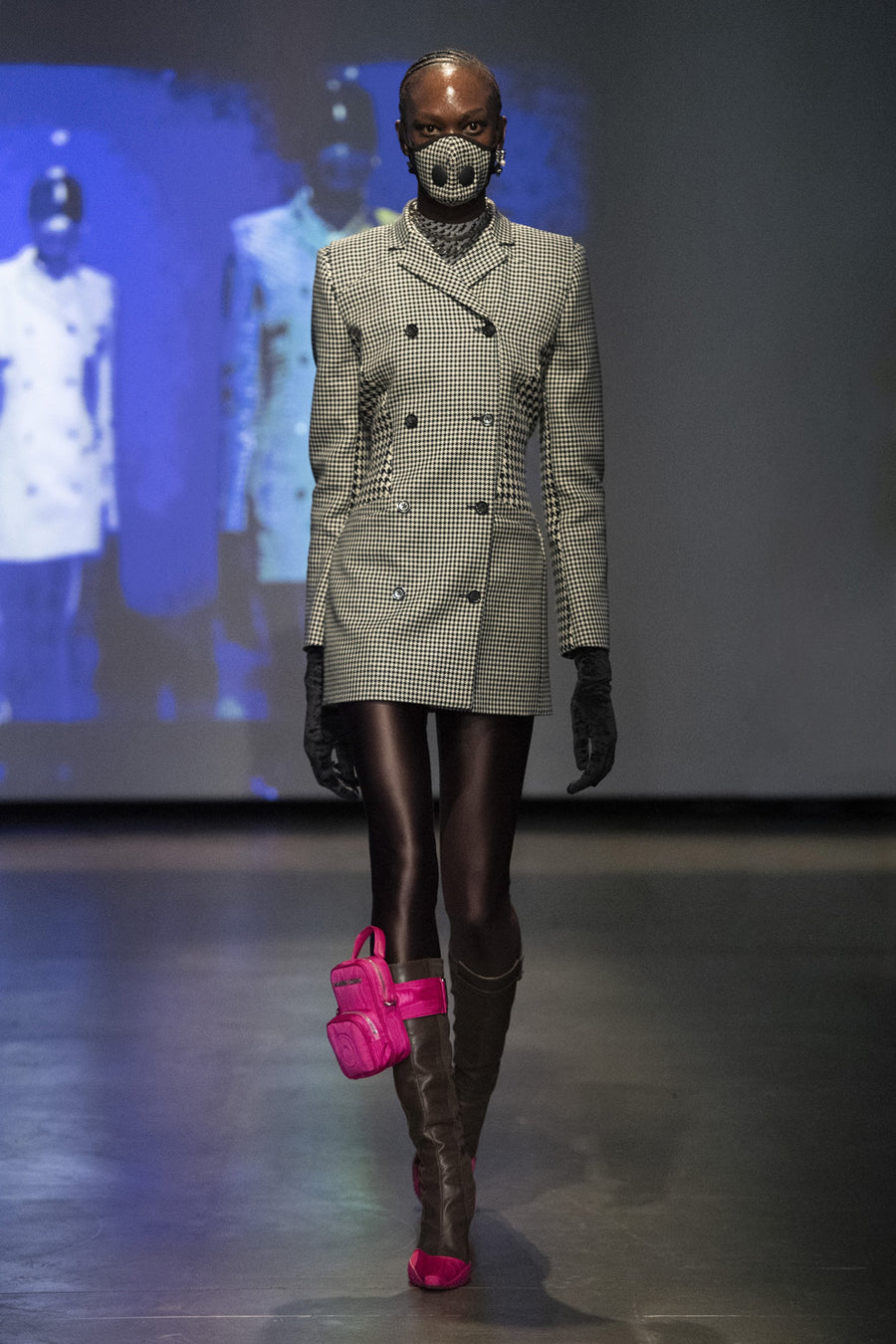 LOOK 10