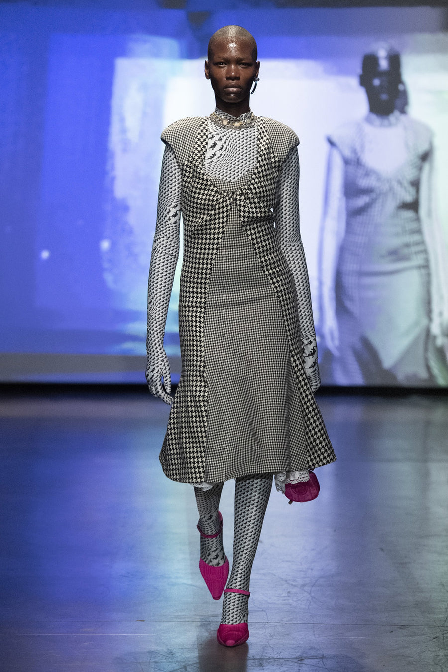 LOOK 11