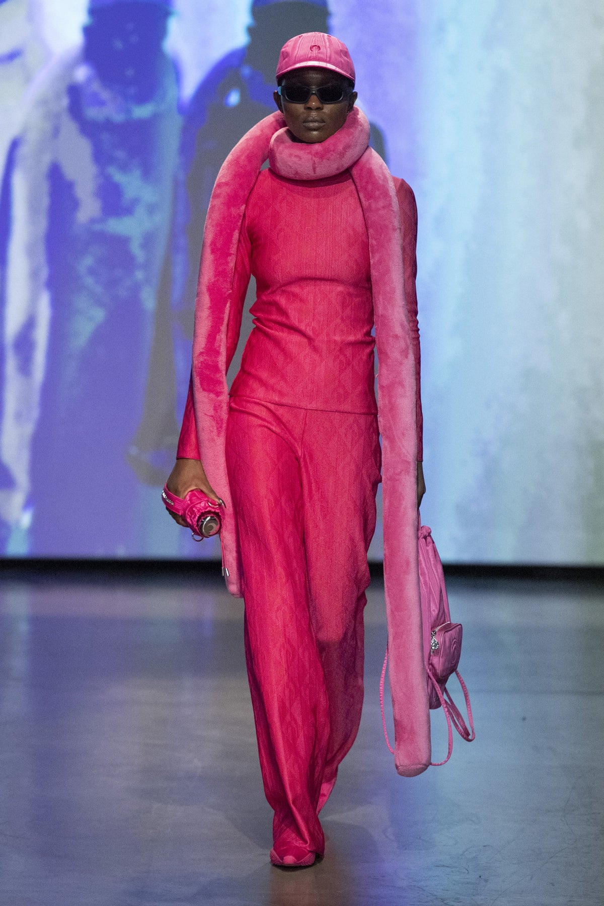LOOK 16