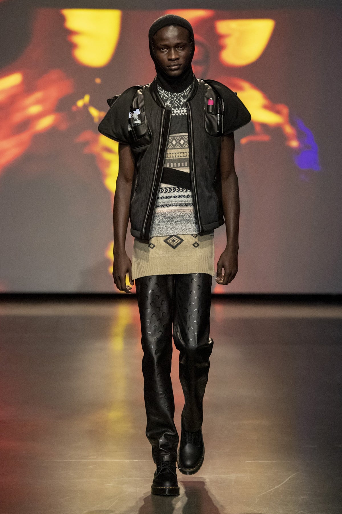 LOOK 24