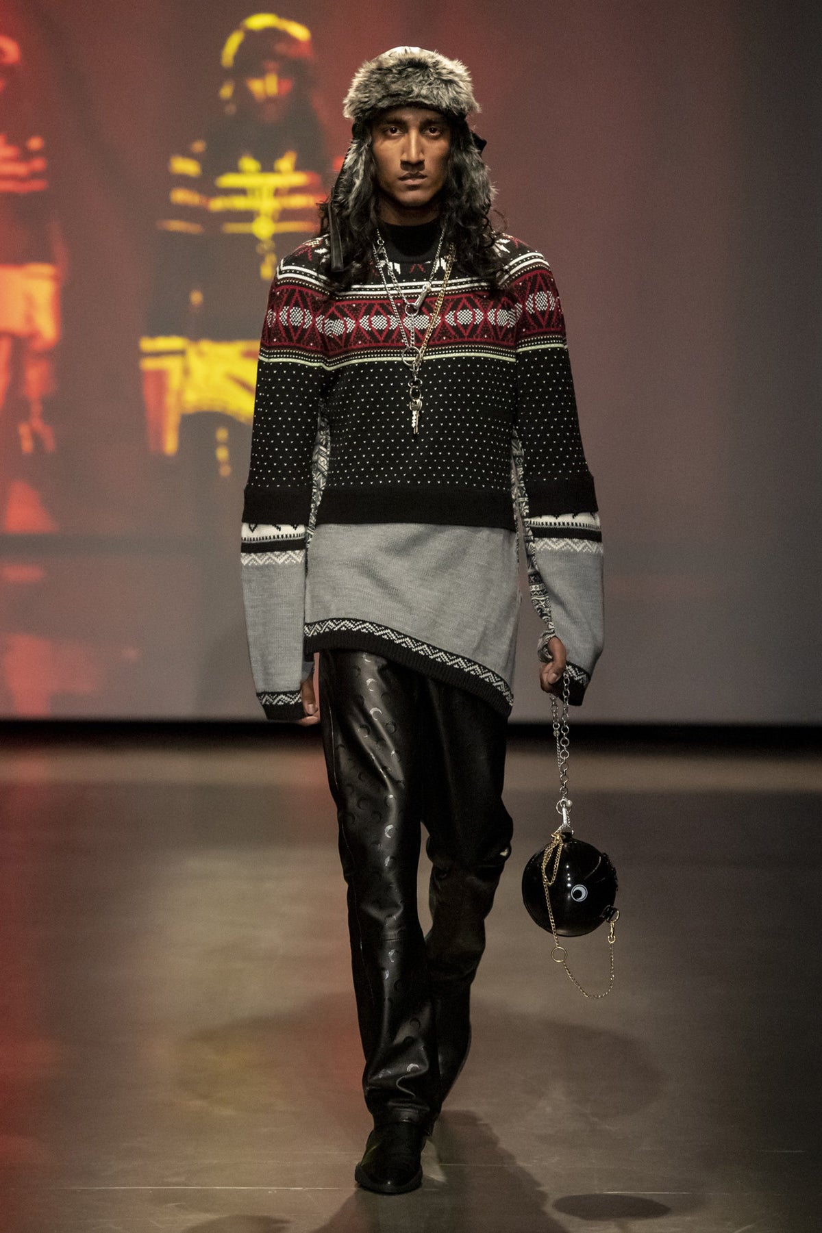 LOOK 26