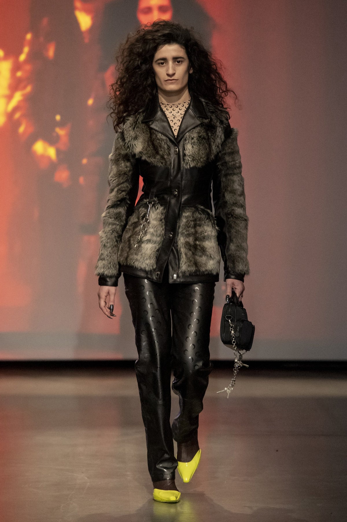 LOOK 27