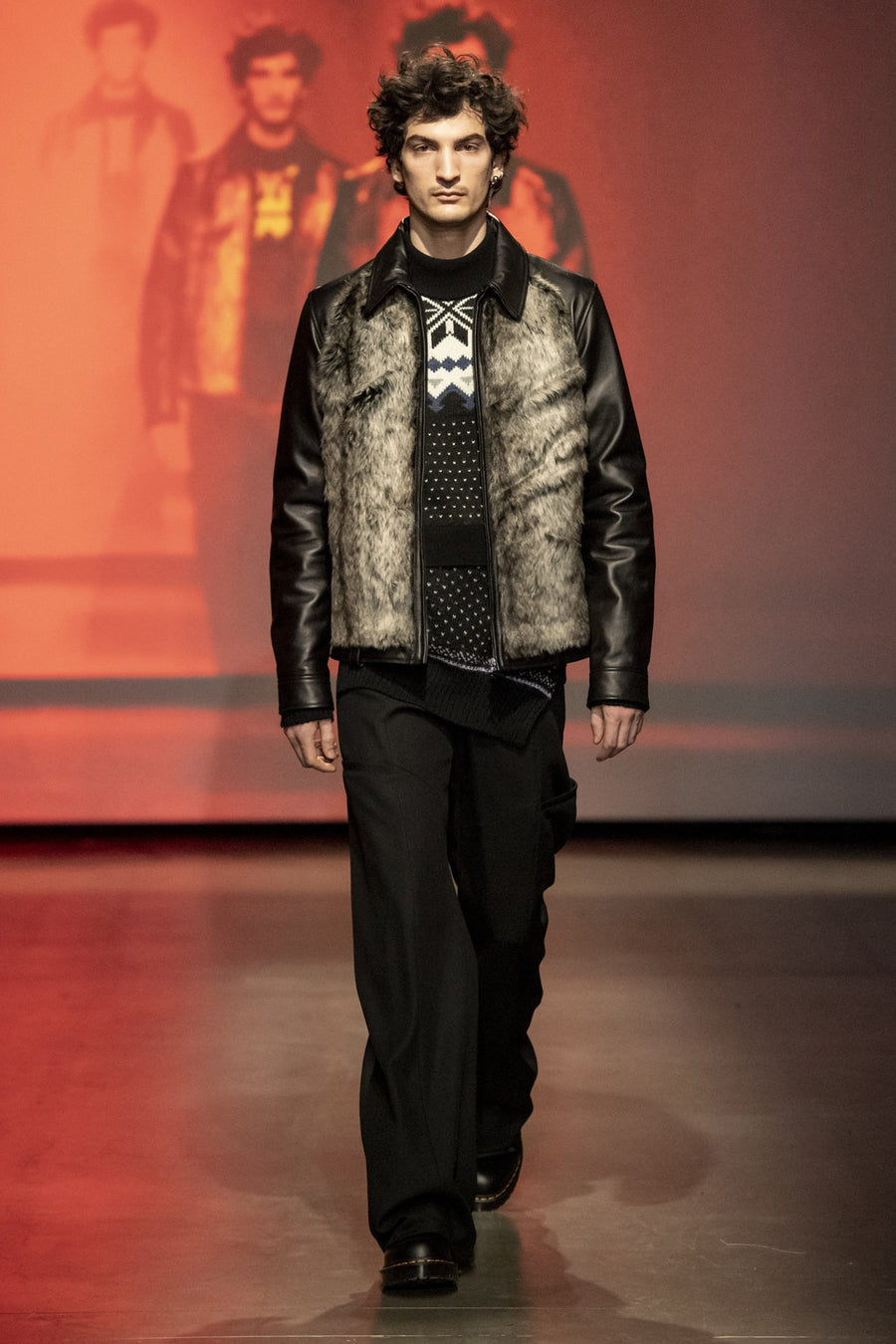 LOOK 28
