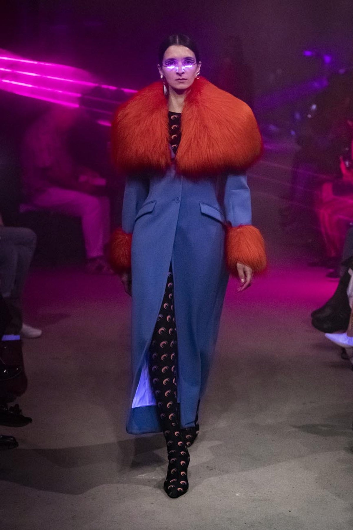 LOOK 5
