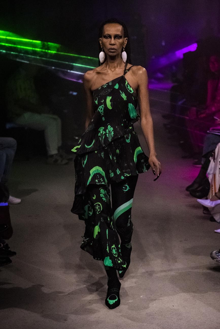 LOOK 12
