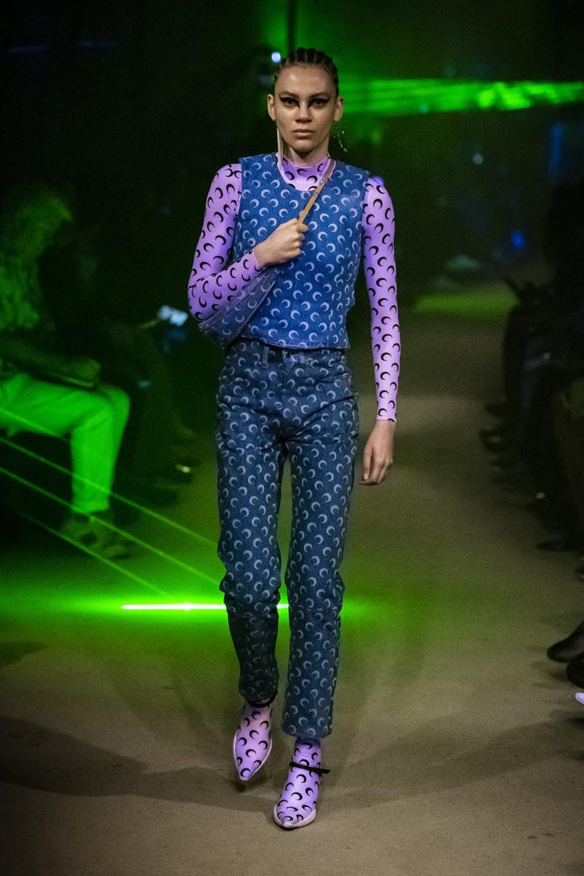 LOOK 22
