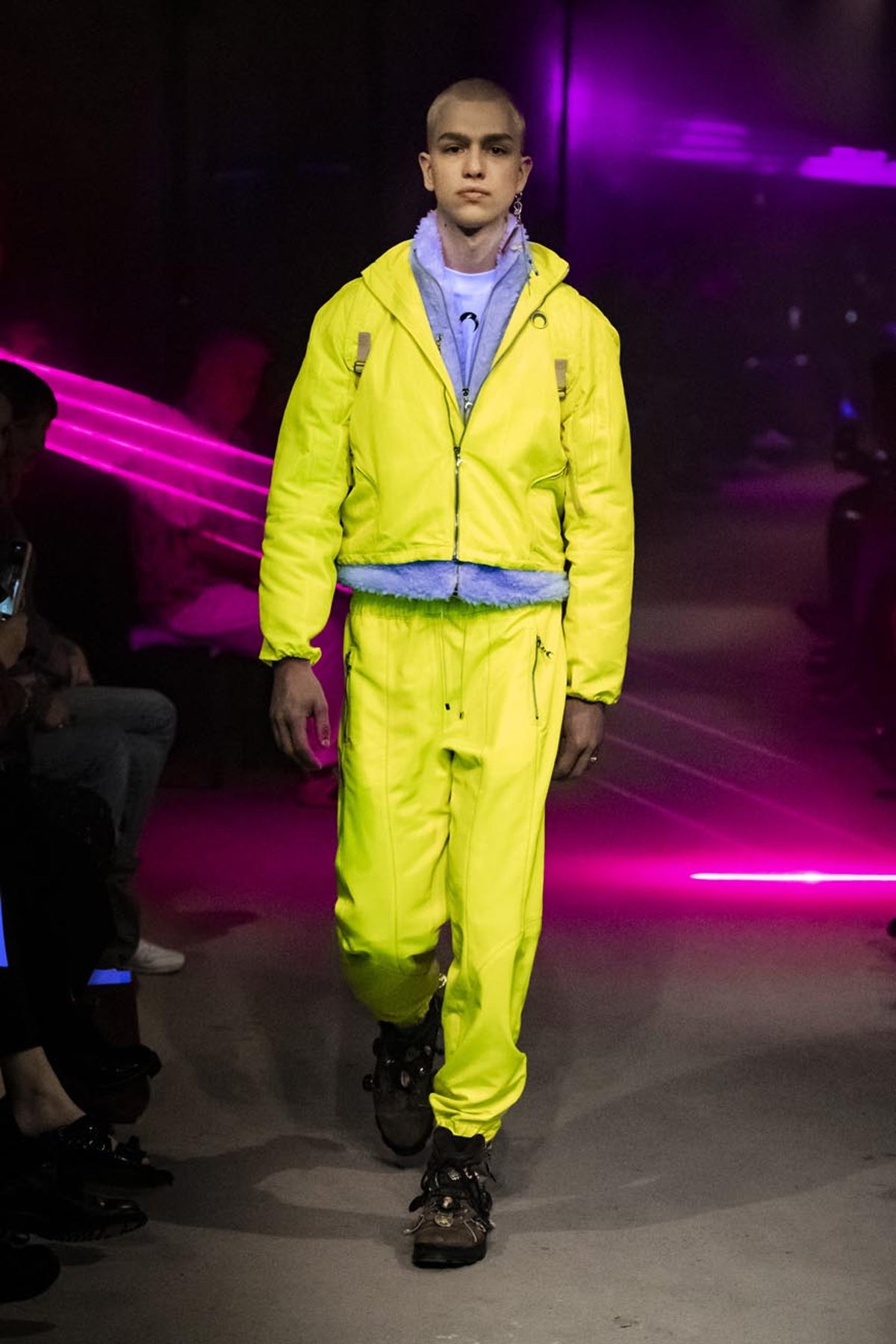 LOOK 28