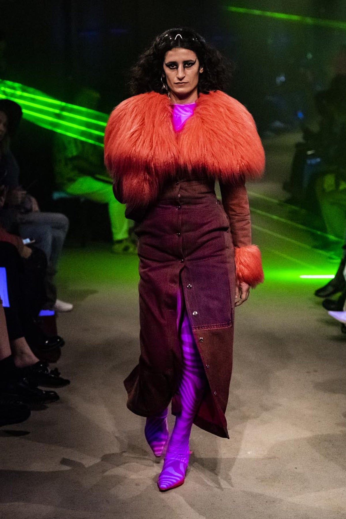 LOOK 33