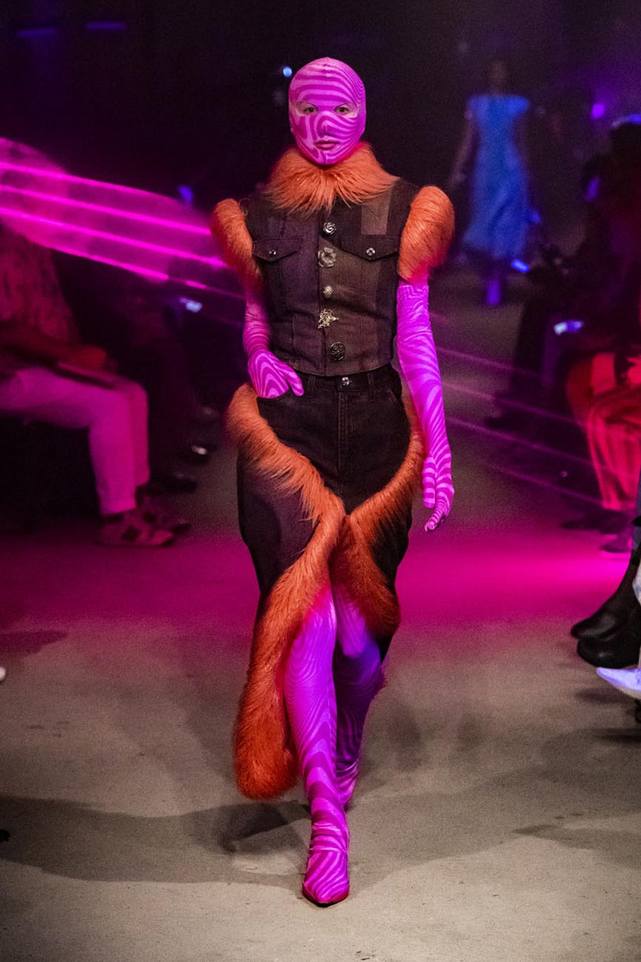 LOOK 35