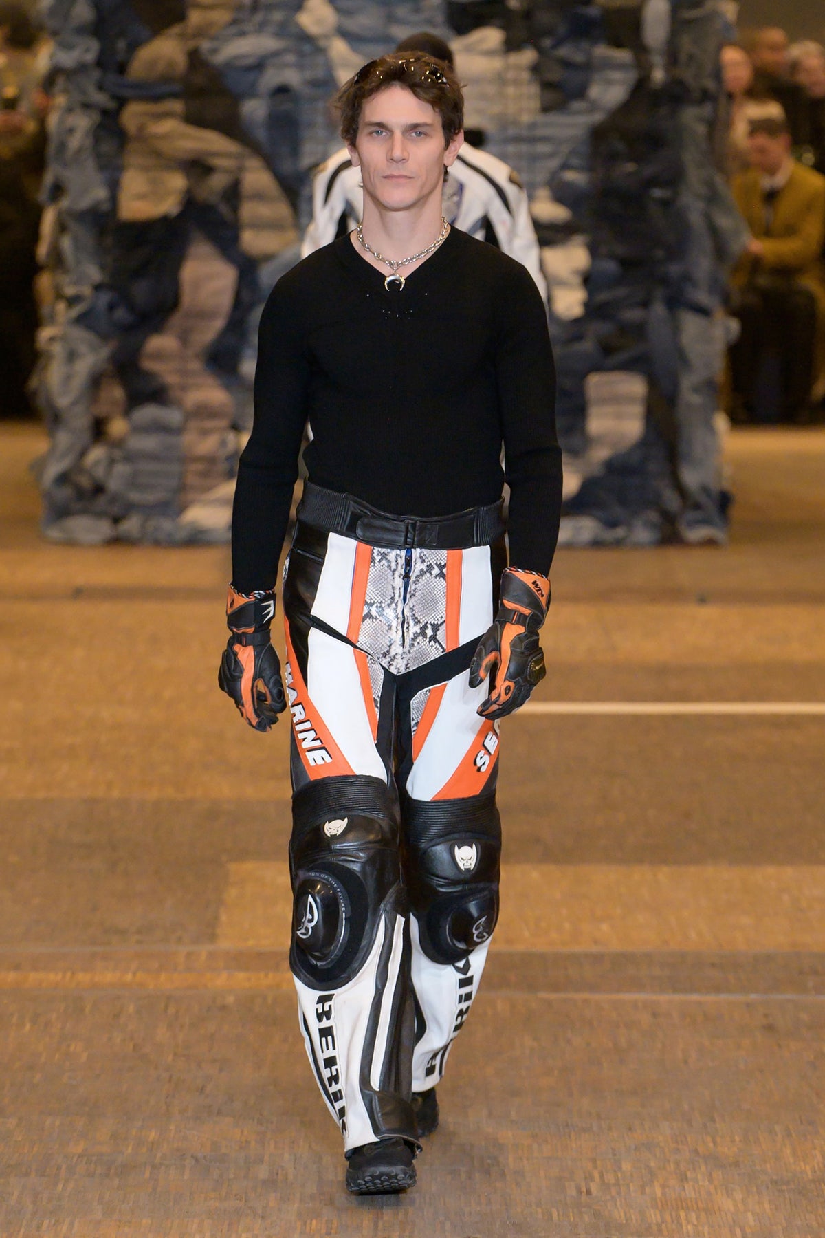 Look 17