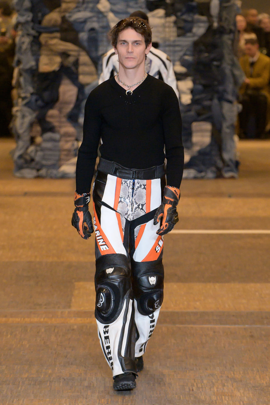 Look 17