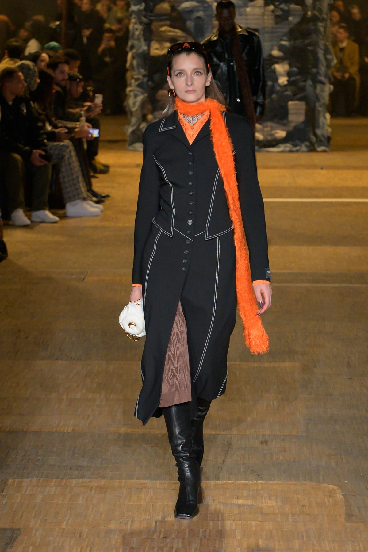 Look 34